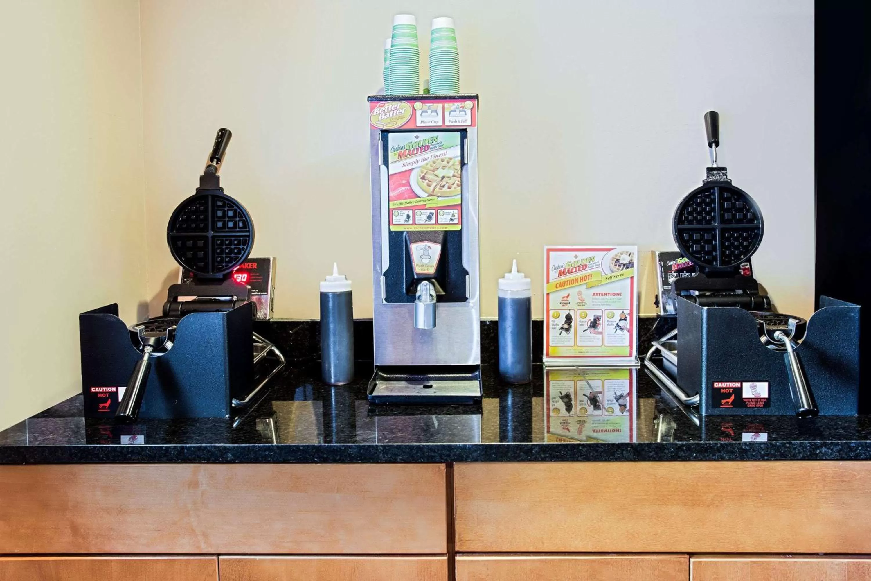 Restaurant/places to eat in Microtel Inn & Suites by Wyndham Holland