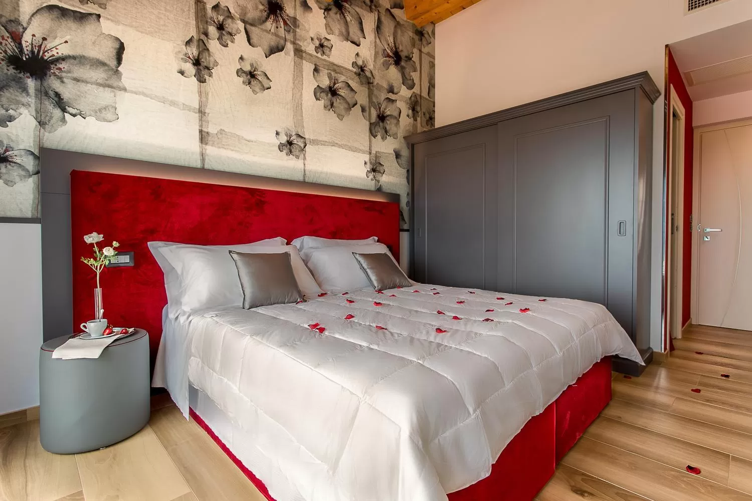 Photo of the whole room, Bed in BellavistaRelax