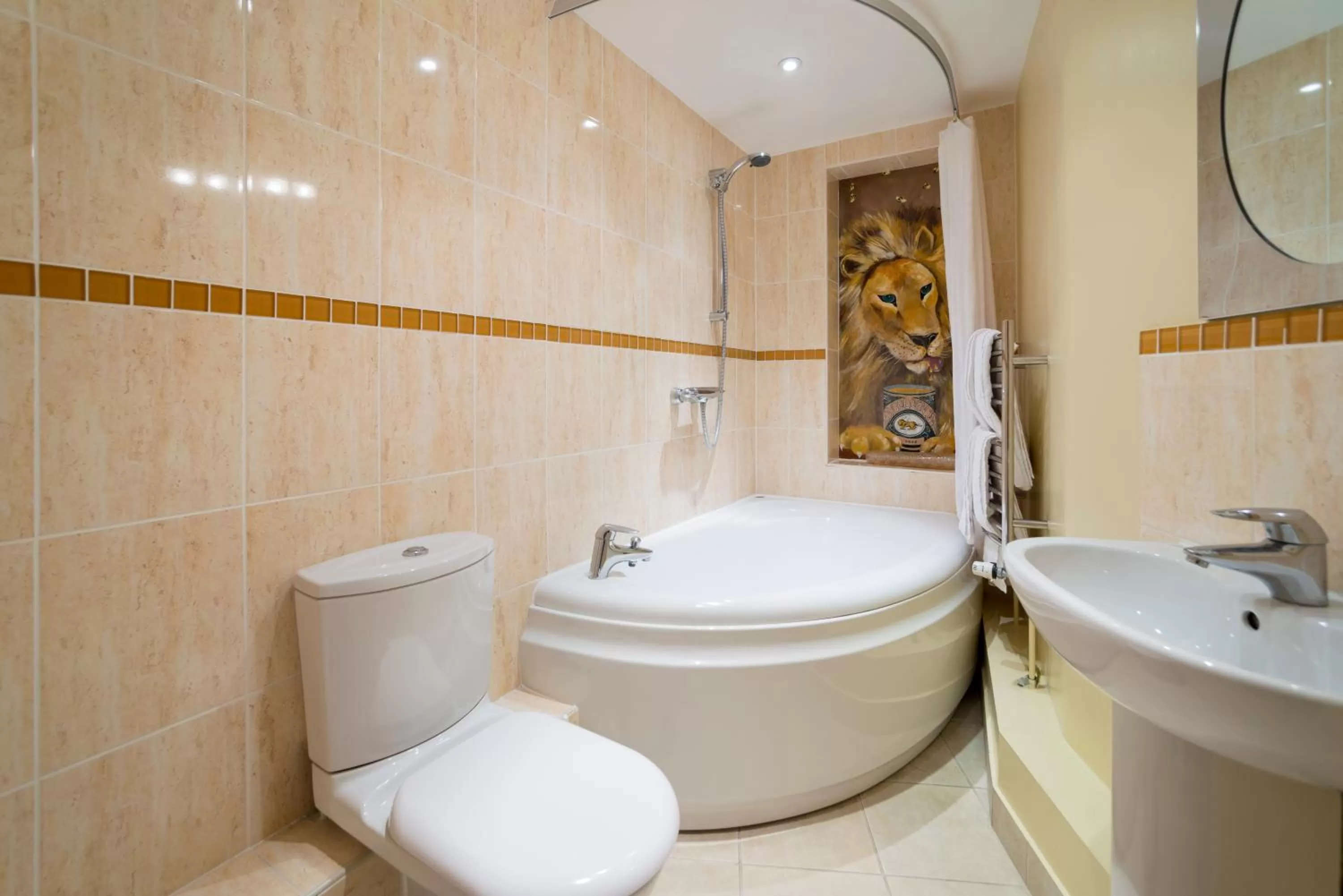 Bathroom in Three Ways House Hotel