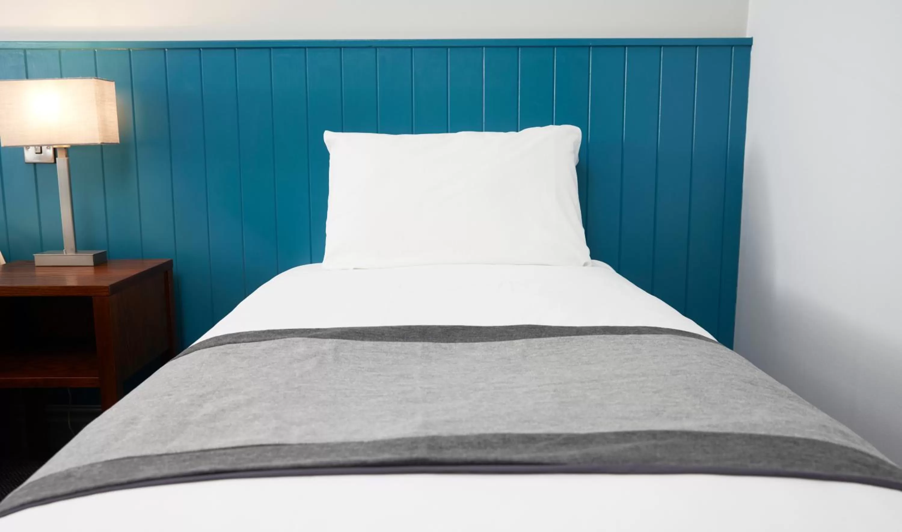 Bed in Highwayman By Greene King Inn