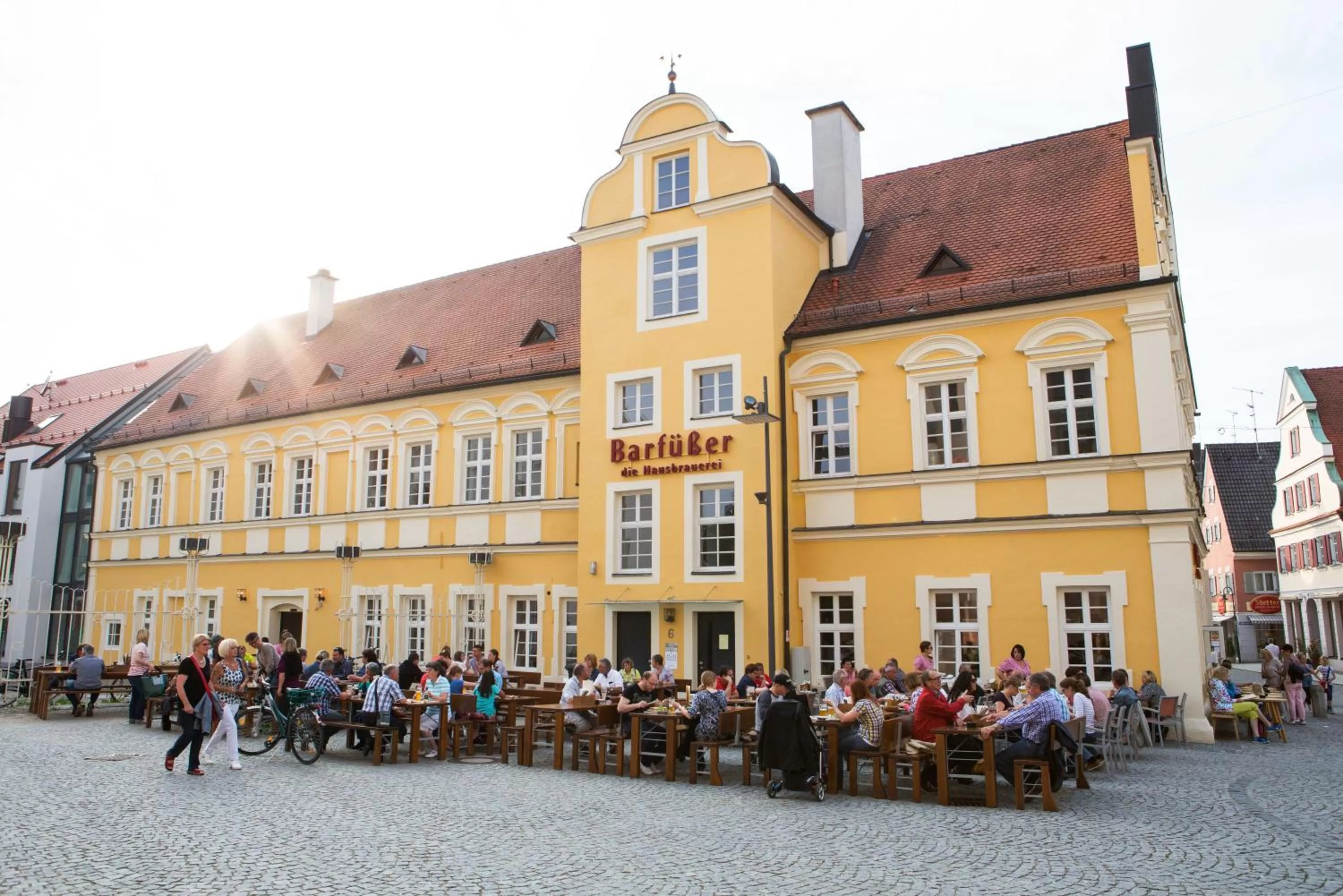 Restaurant/places to eat in RiKu HOTEL Weißenhorn