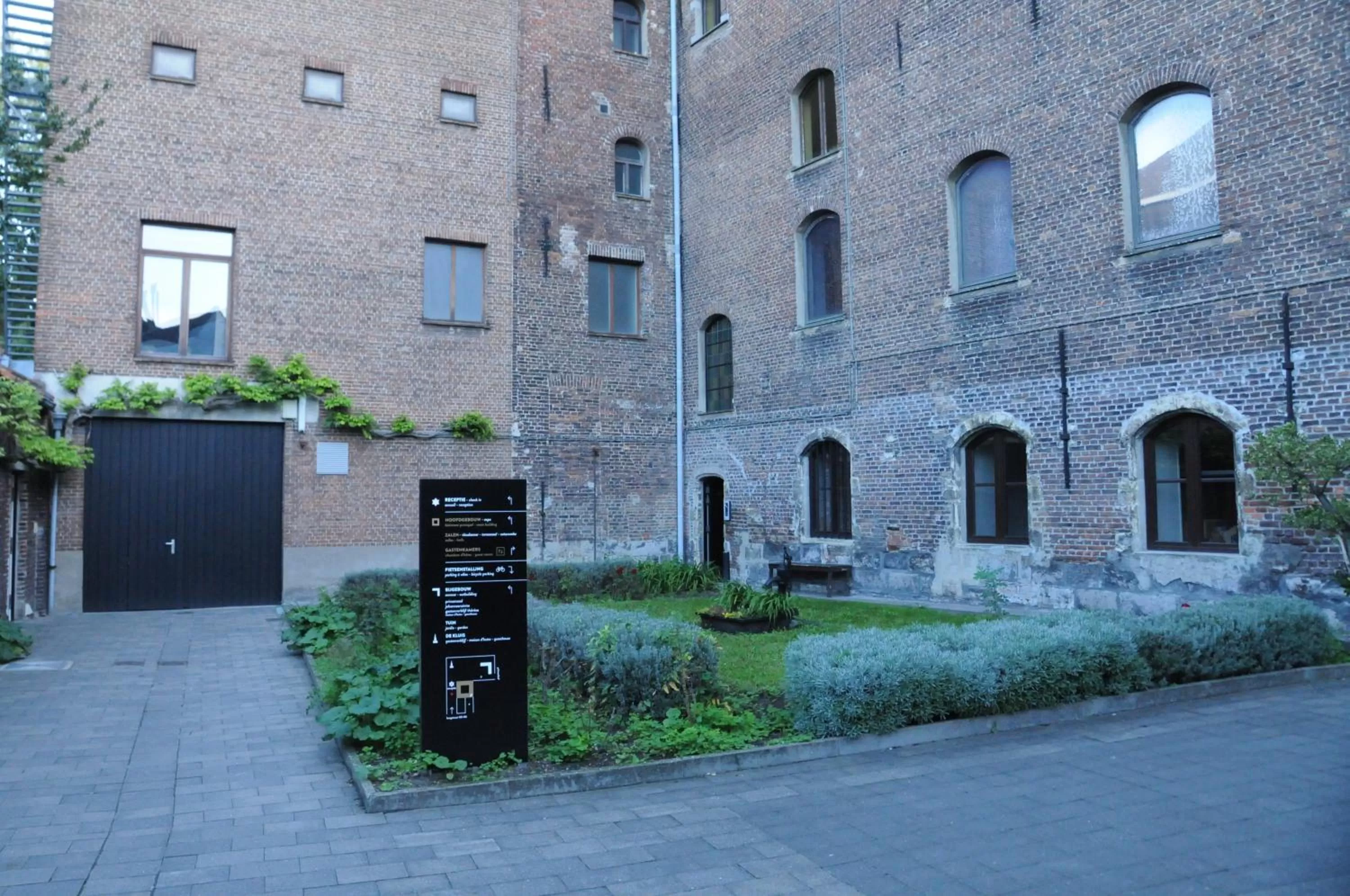 Facade/entrance, Property Building in Het Rustpunt
