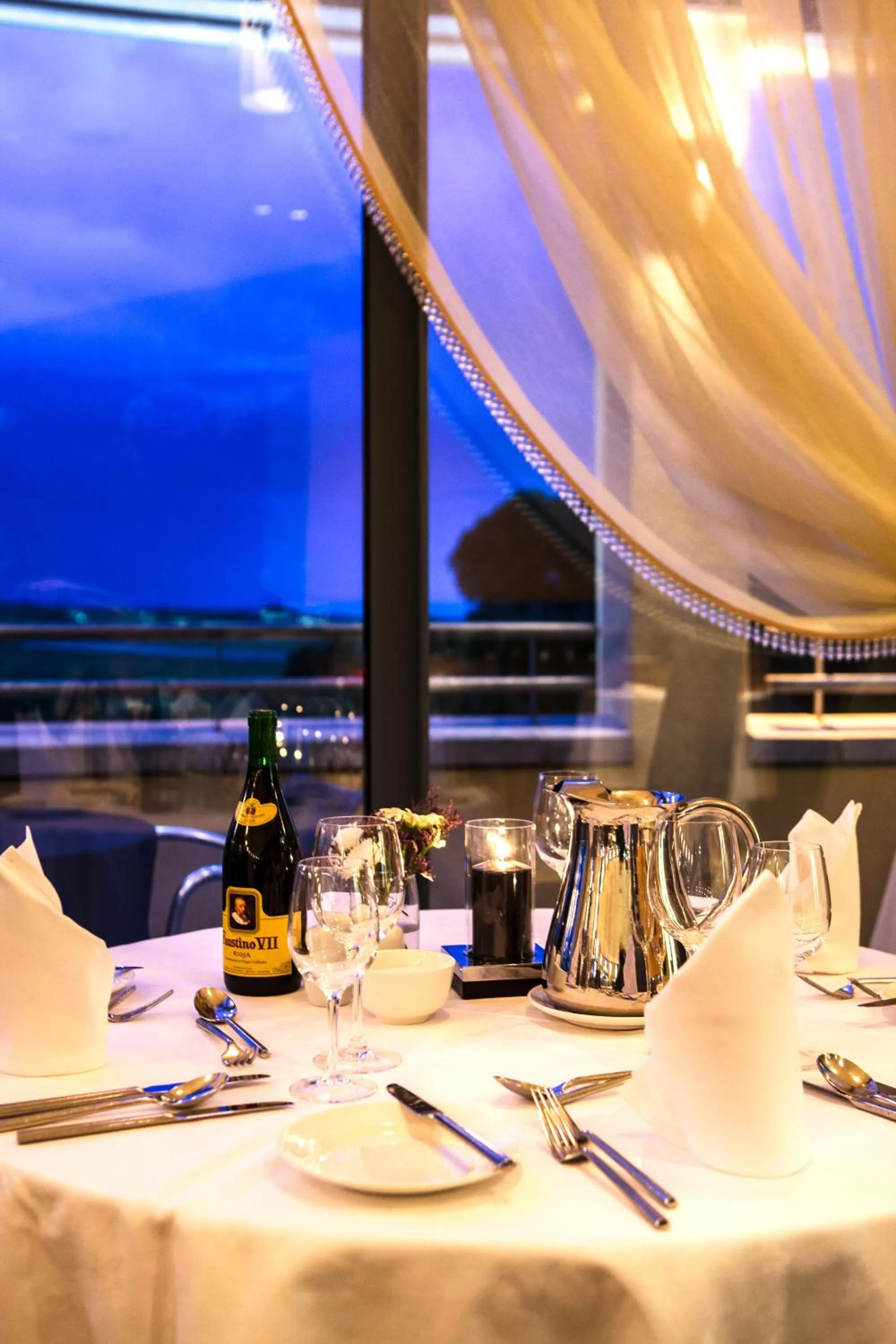 Restaurant/places to eat in Ballyroe Heights Hotel