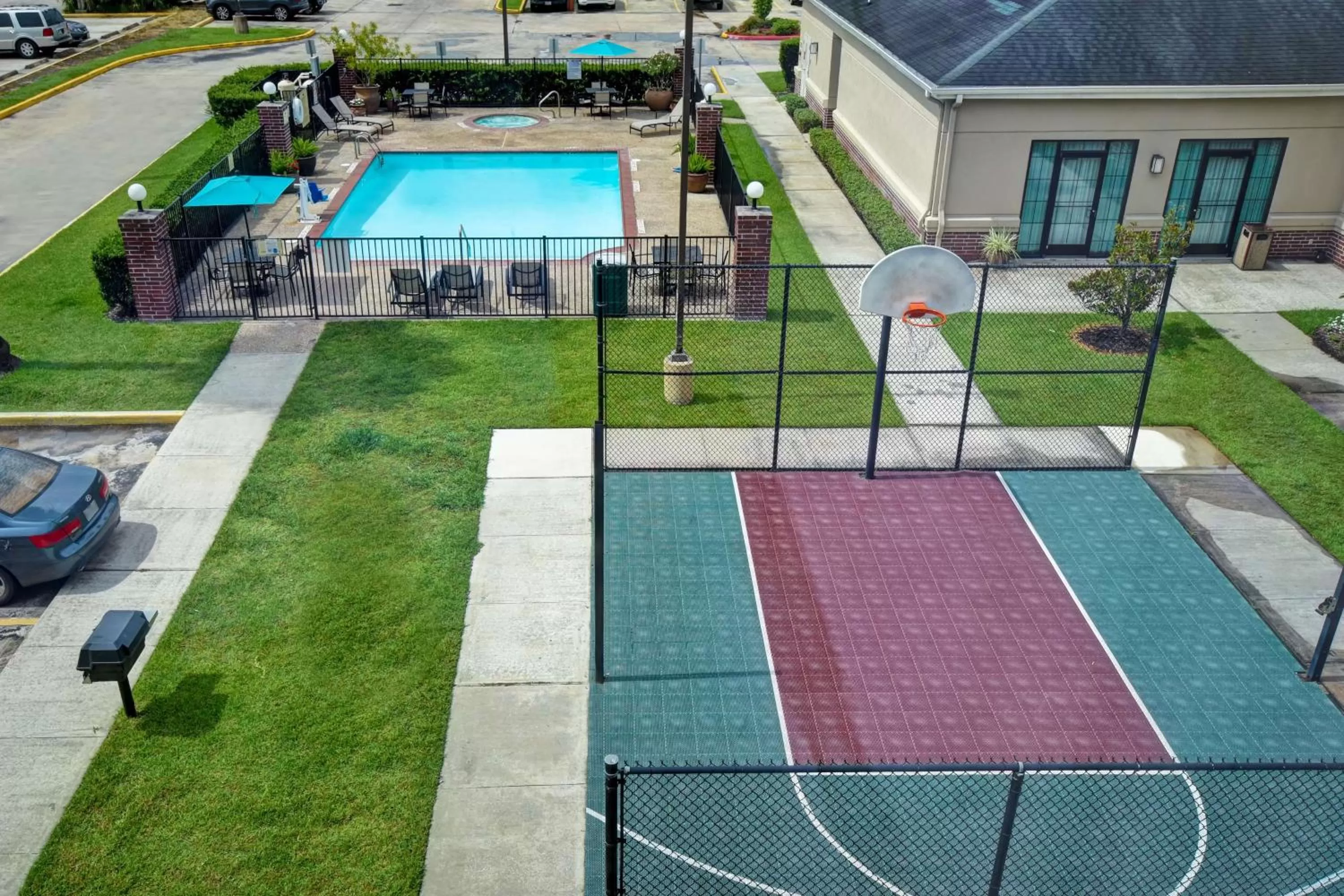 Pool view in Homewood Suites By Hilton HOU Intercontinental Airport