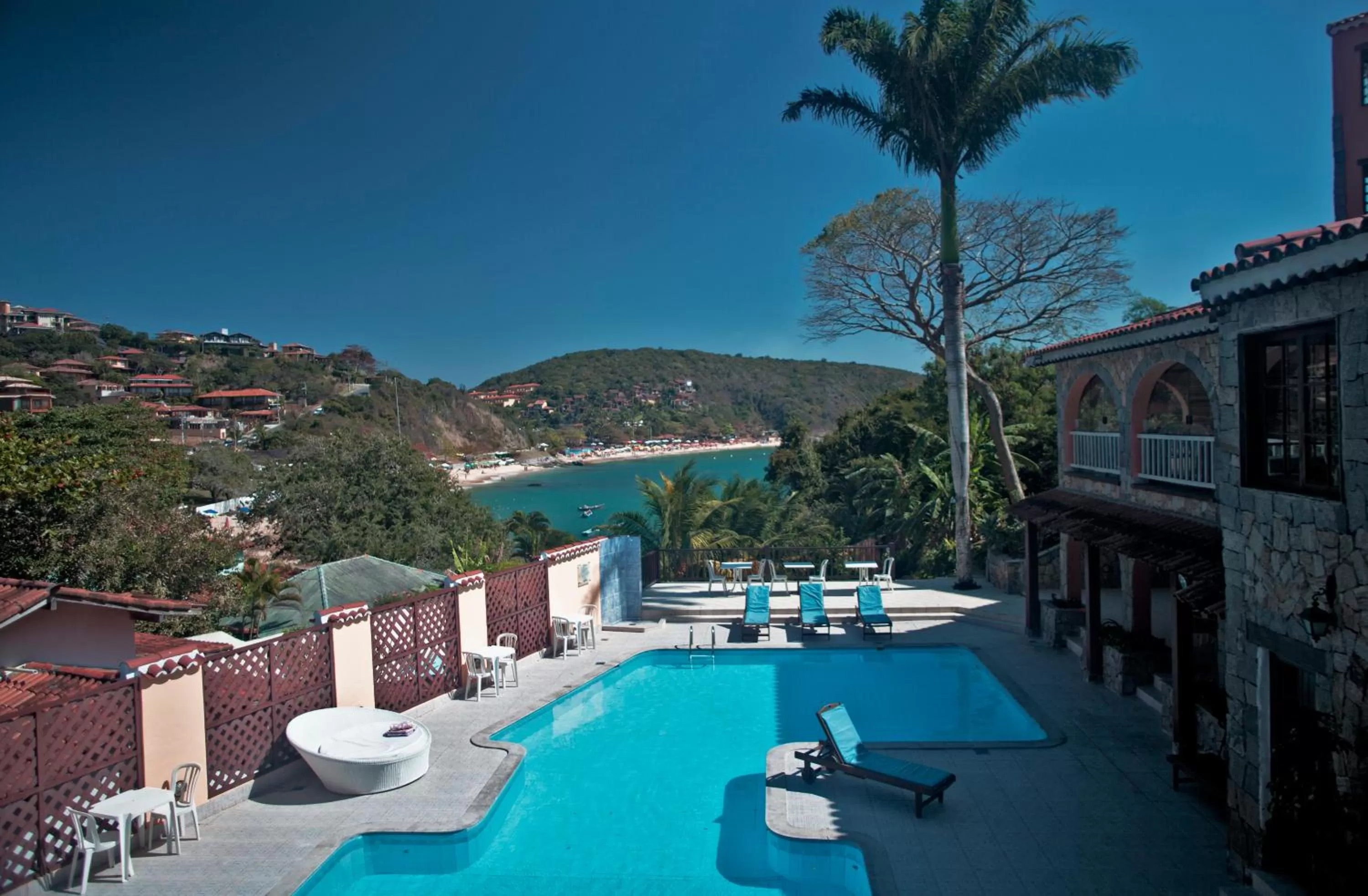 Beach in Colonna Park Hotel