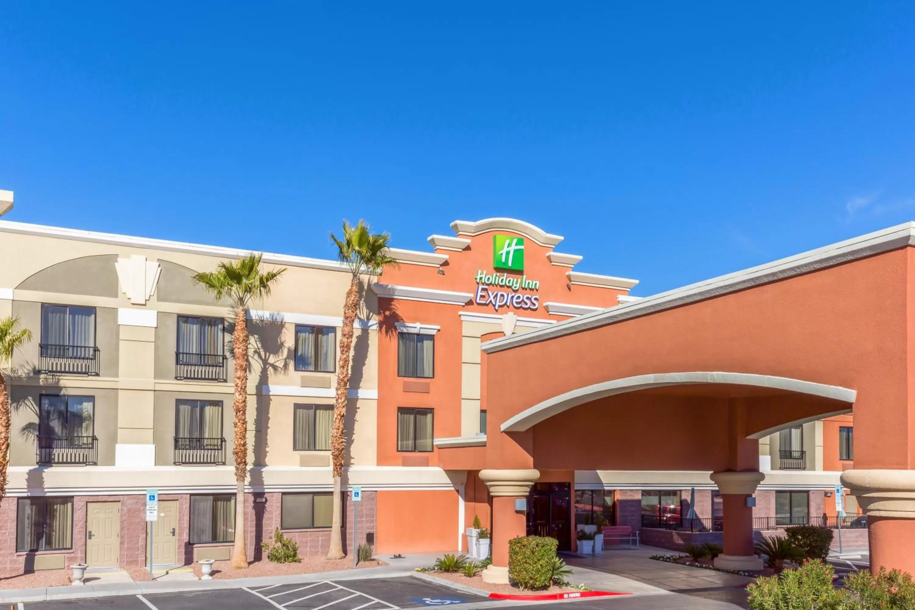 Property building in Holiday Inn Express Hotel and Suites - Henderson by IHG