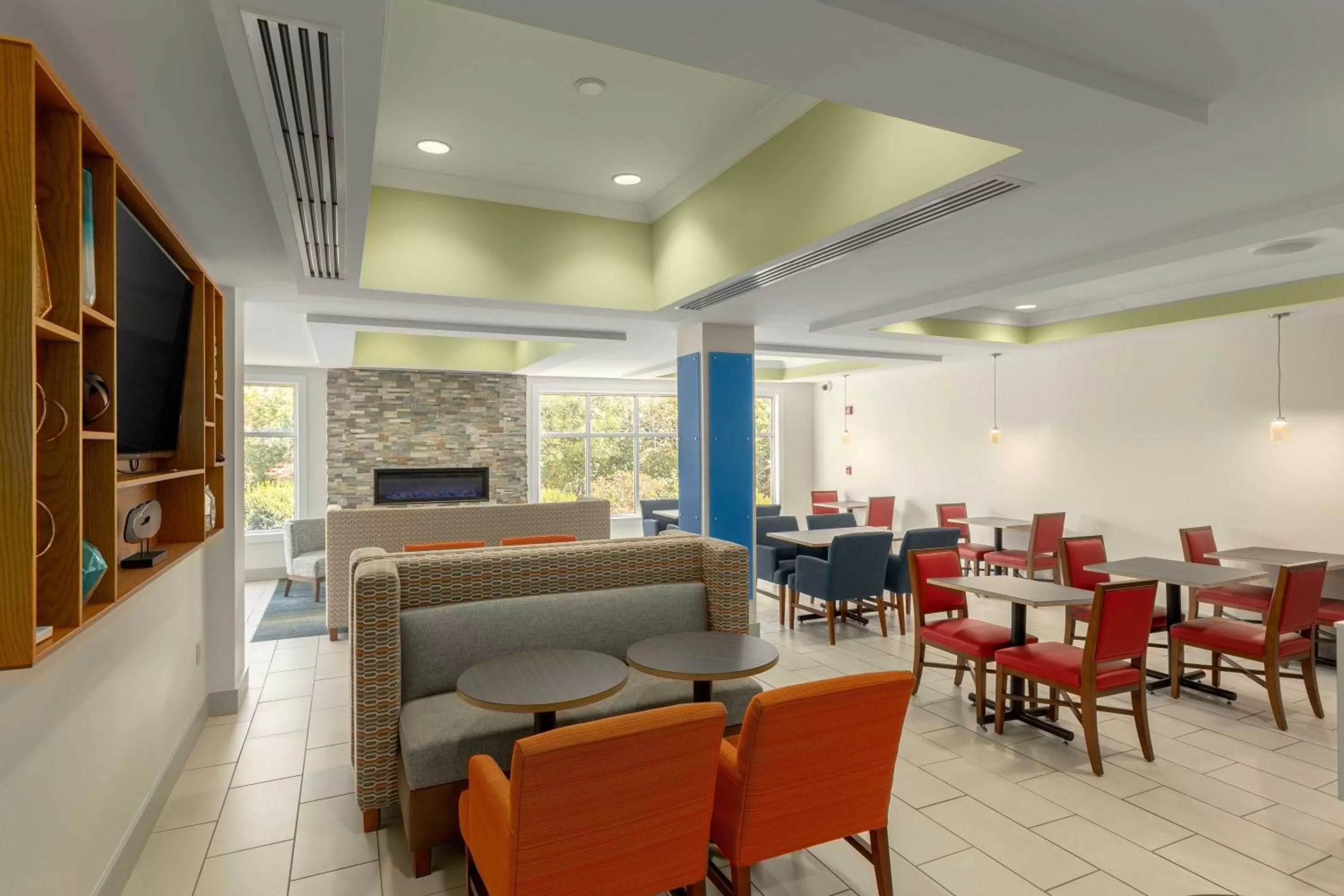 Holiday Inn Express Hotel & Suites Binghamton University-Vestal by IHG