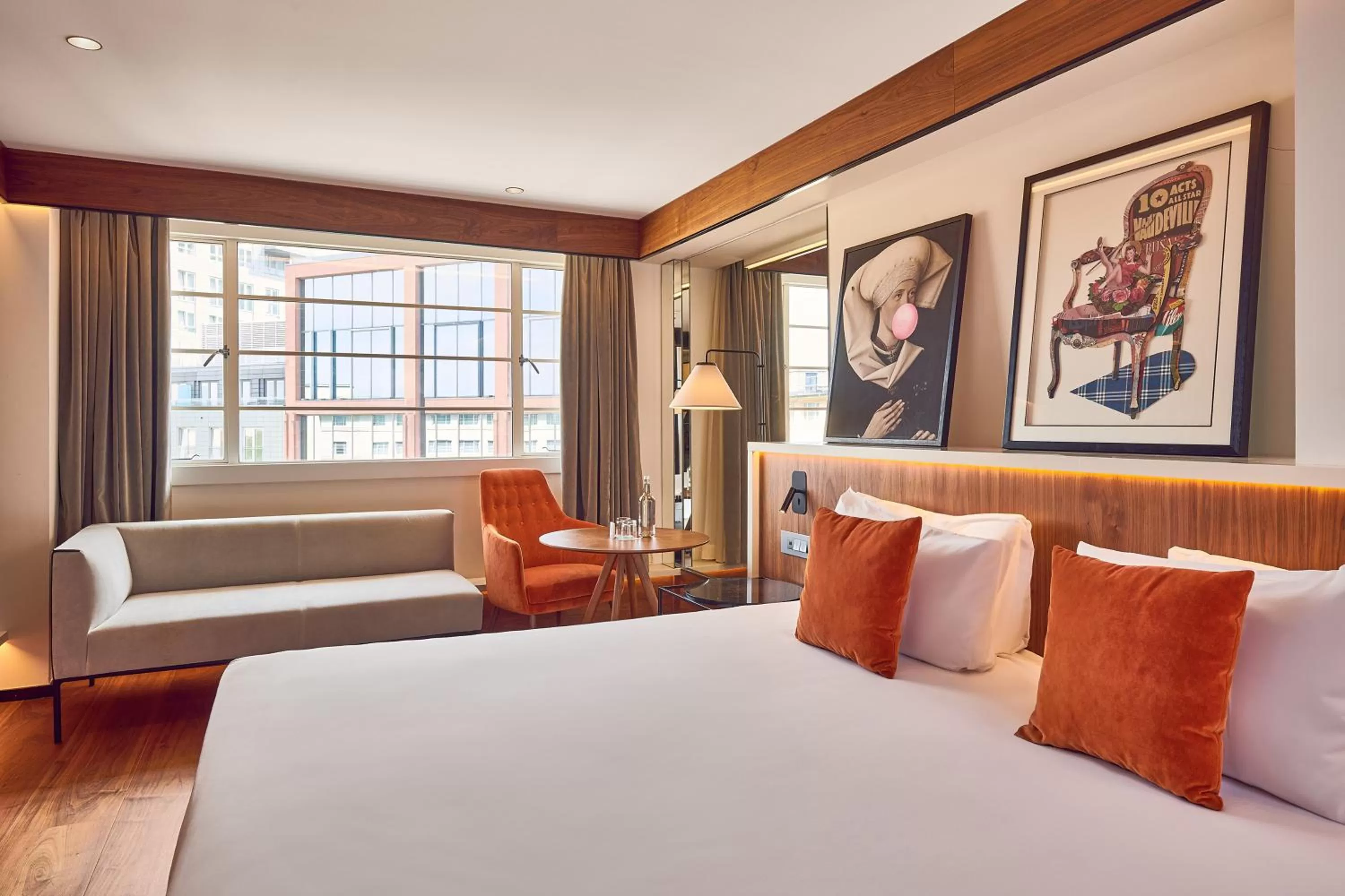 Bed in Melia White House Hotel