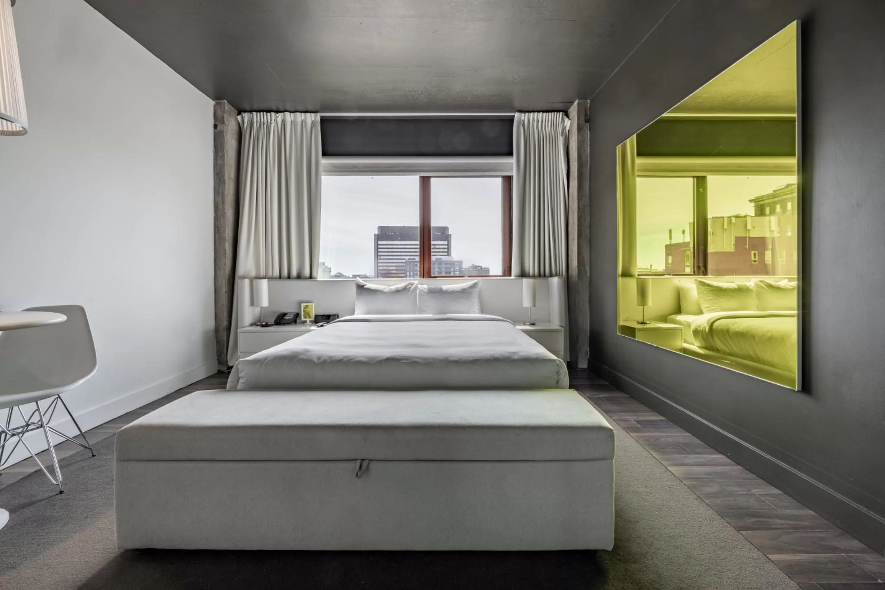 Bedroom, Bed in Hotel Zero 1 Montreal