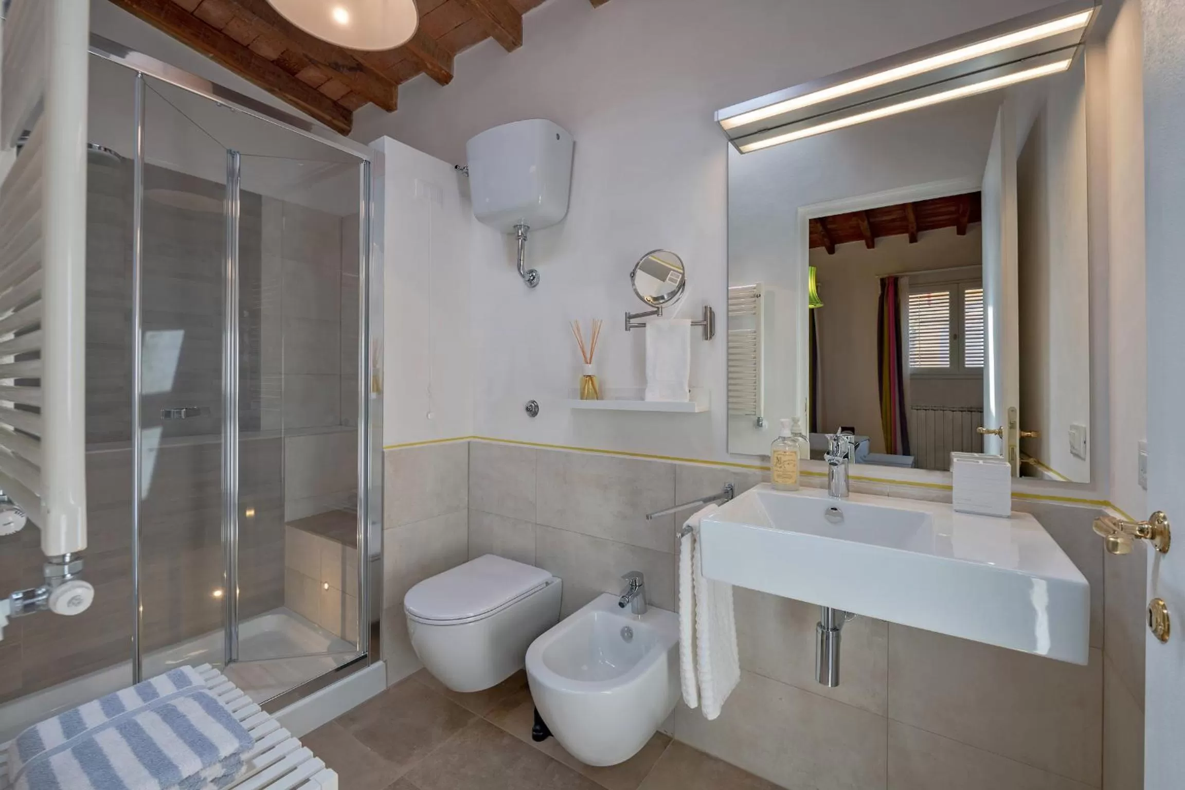 Bathroom in Drom Florence Rooms & Apartments