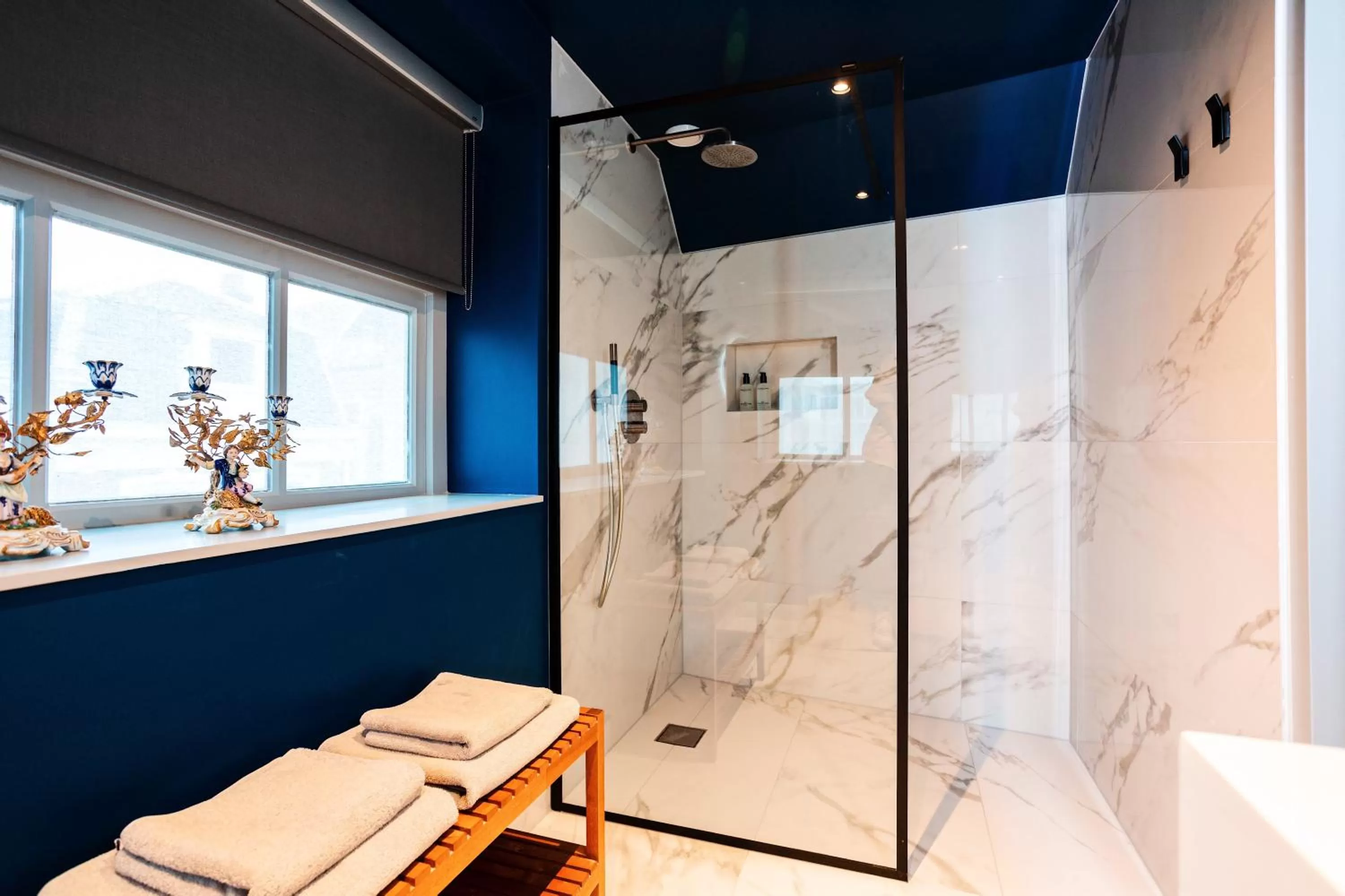 Bathroom in Daen’s Greenhouse