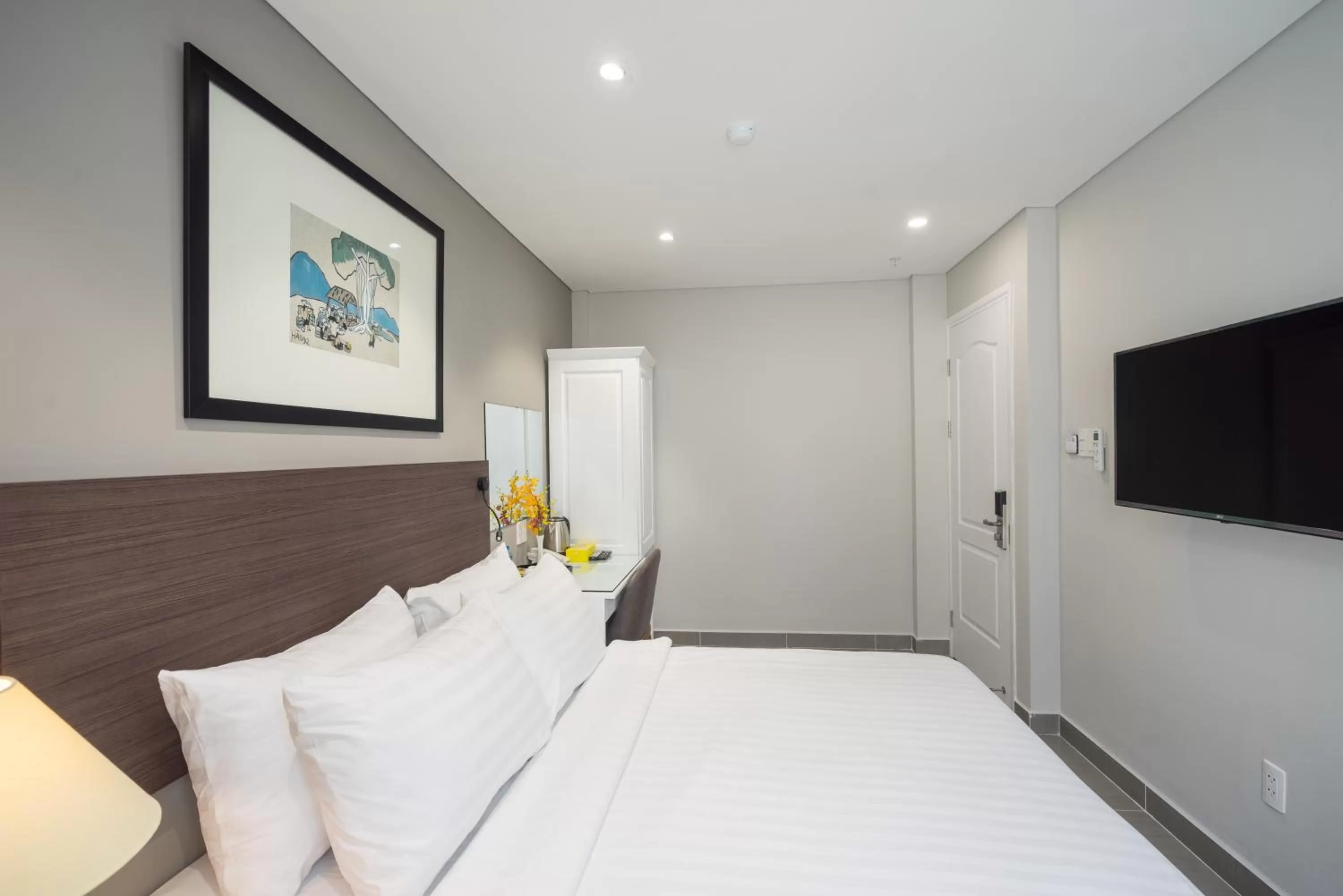 Photo of the whole room, Bed in Park Hill Hotel - Phu My Hung