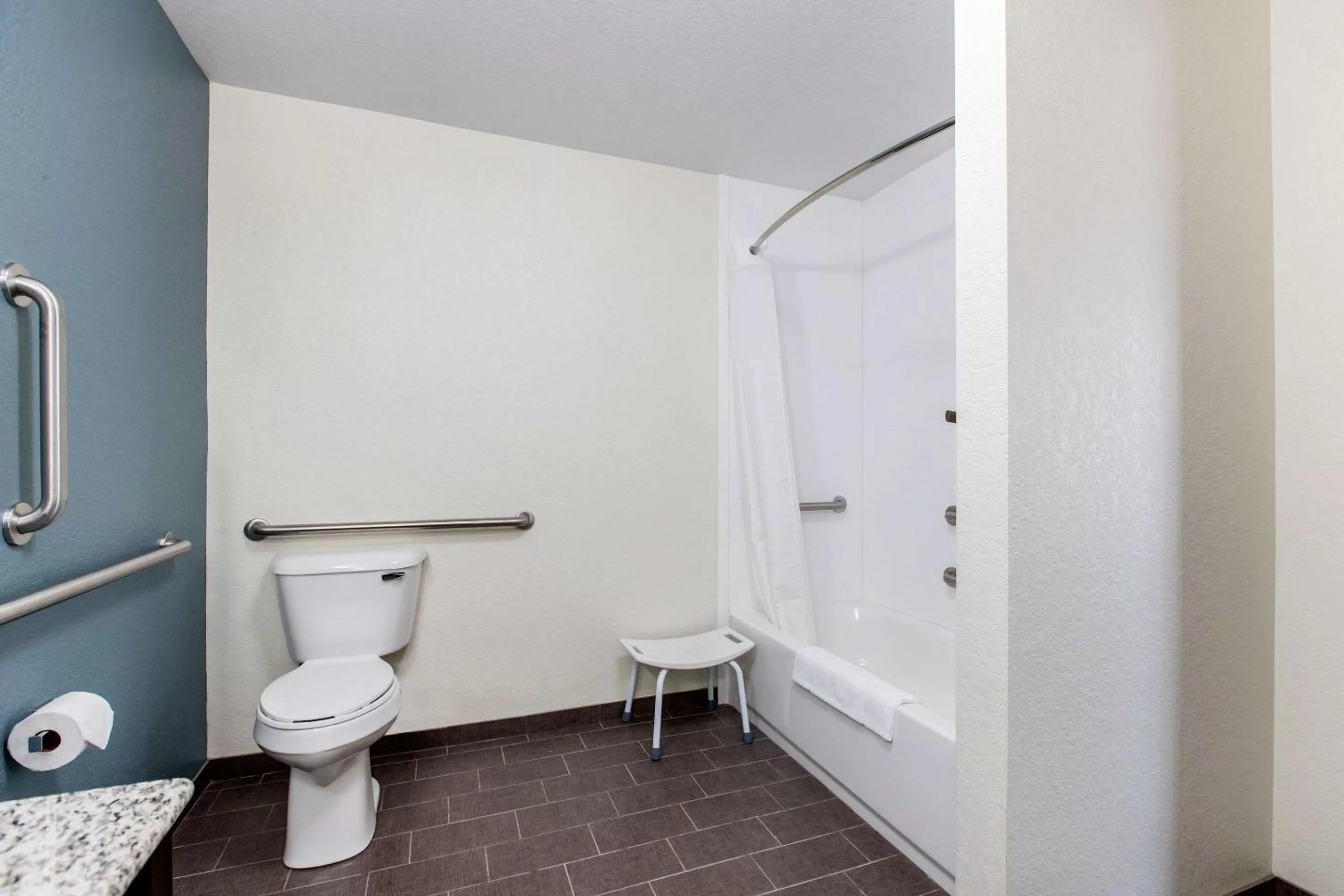 Photo of the whole room in Sleep Inn & Suites Ankeny - Des Moines