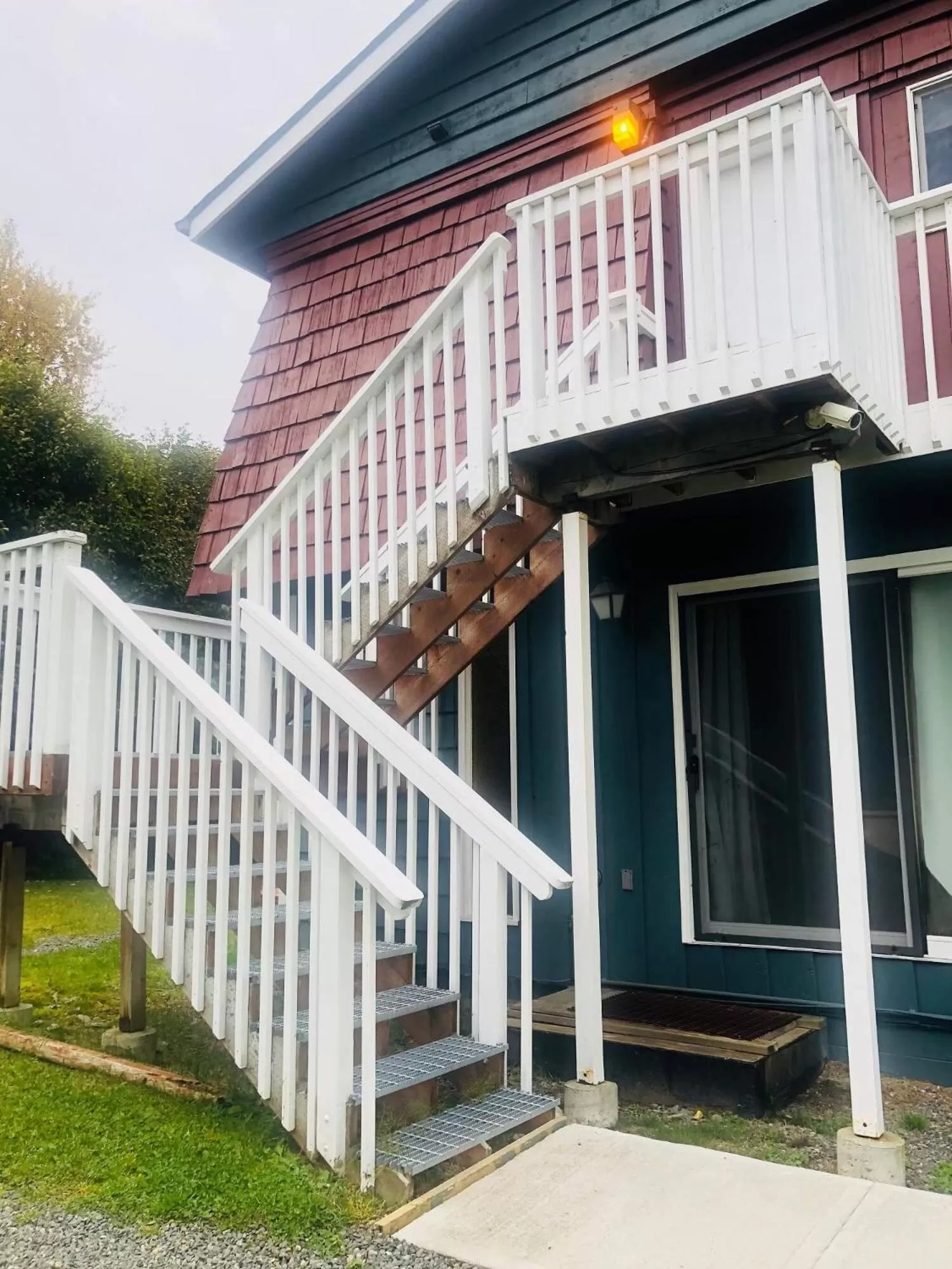 Property Building in Driftwood Inn