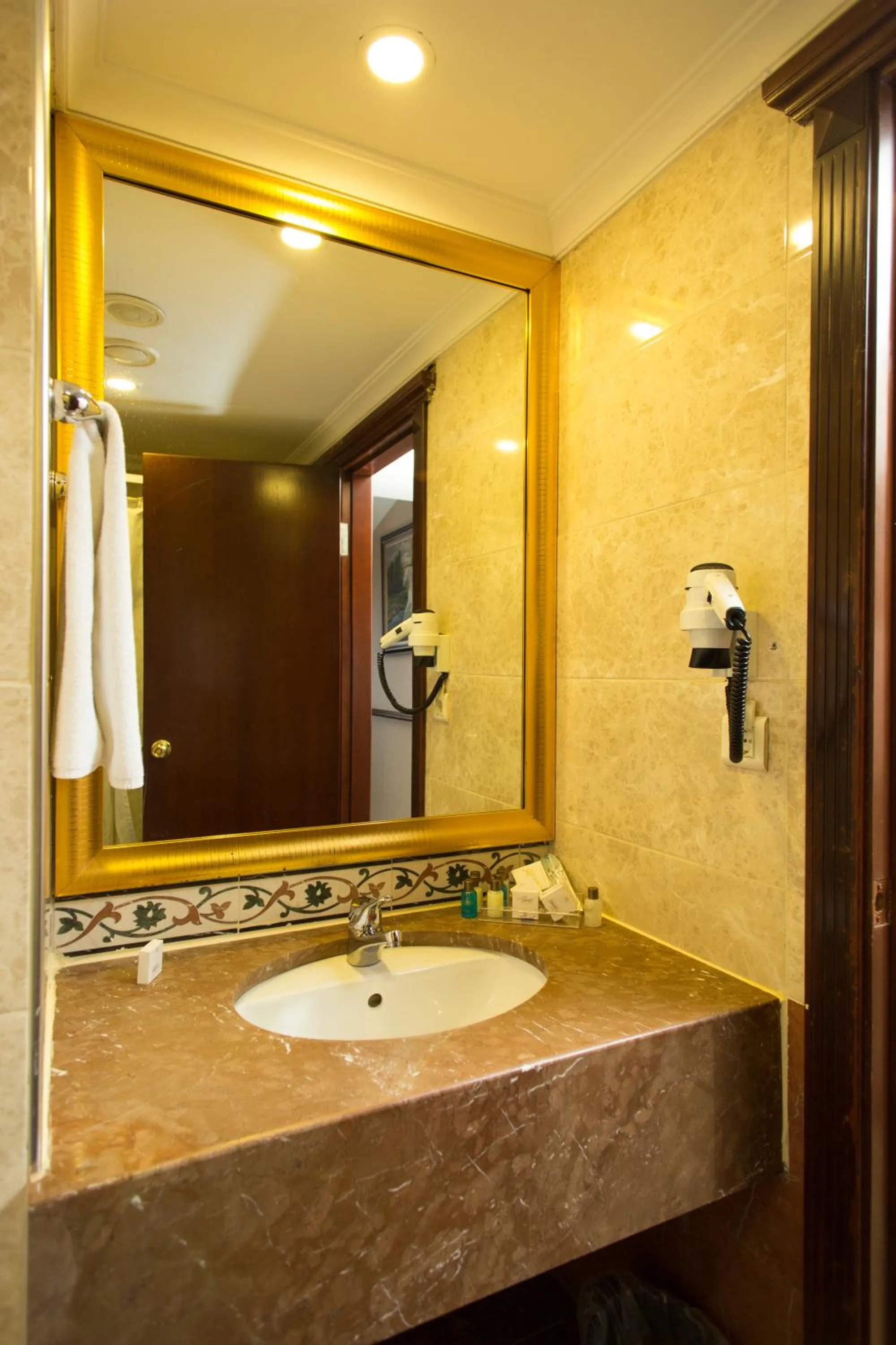 Bathroom in Topkapi Inter Istanbul Hotel