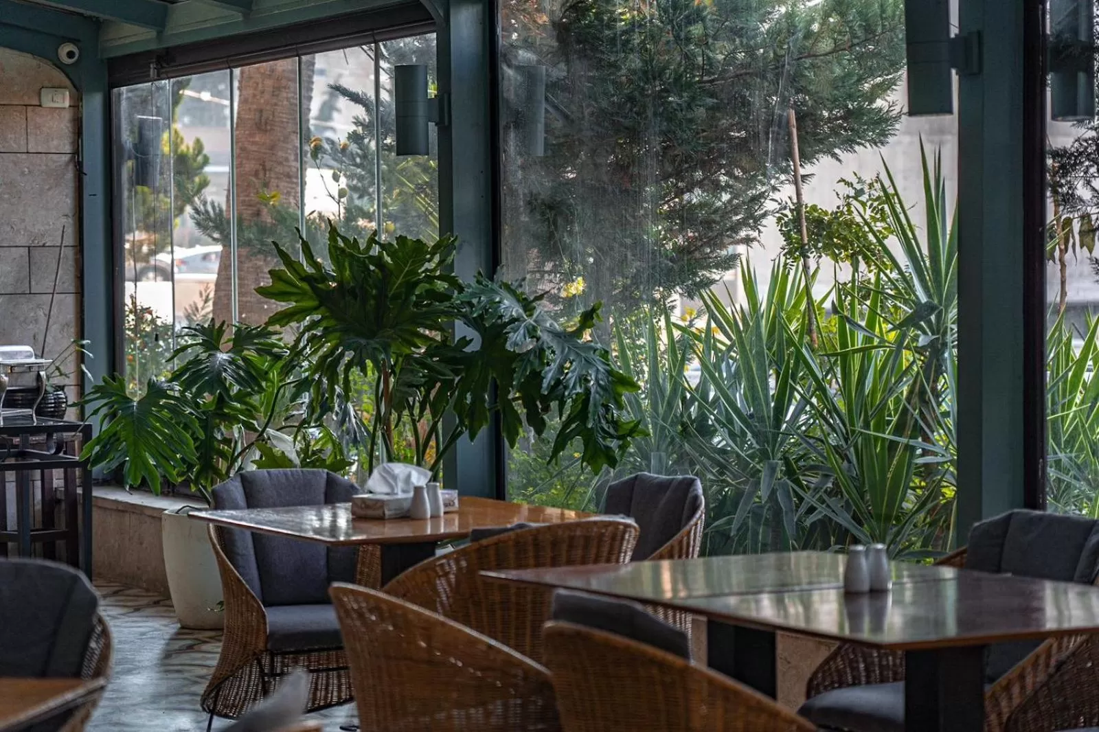 Restaurant/places to eat in Guest House Hotel Amman by FHM