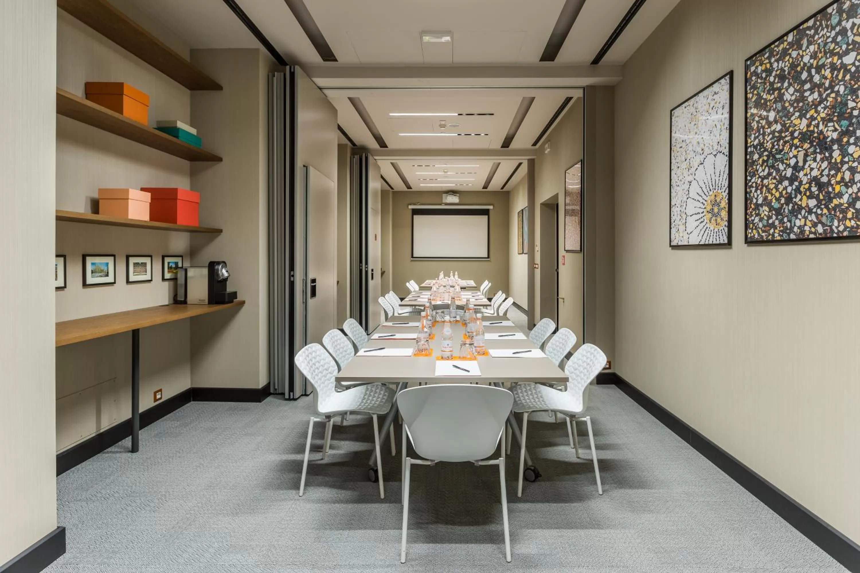 Business facilities in Room Mate Collection Giulia, Milan