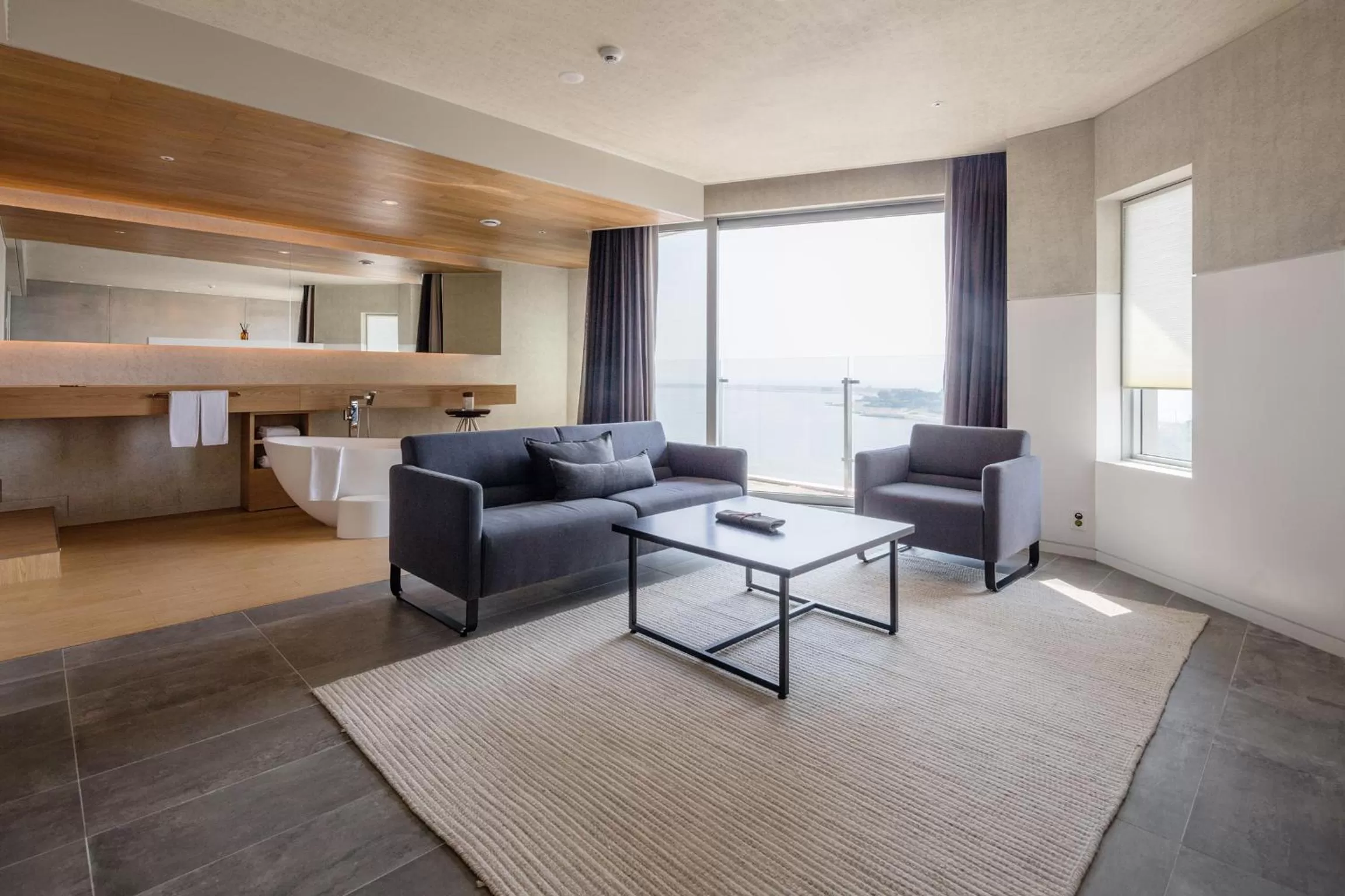 Day, Bed in Nest Hotel Incheon