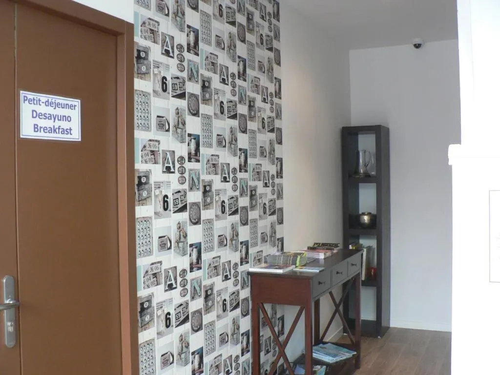 Decorative detail in Hôtel Les Alizés