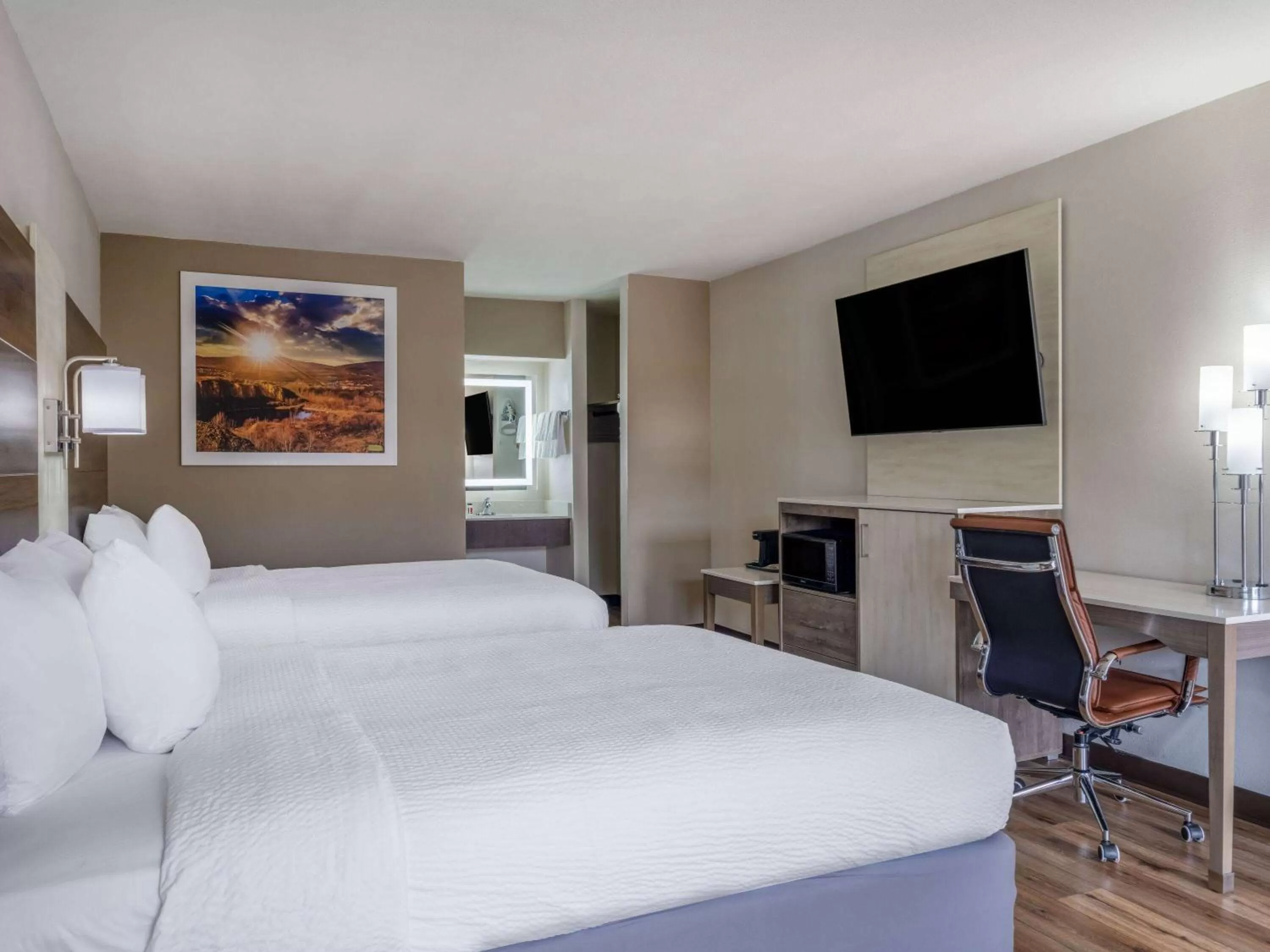 Photo of the whole room, Bed in Days Inn by Wyndham Clemson