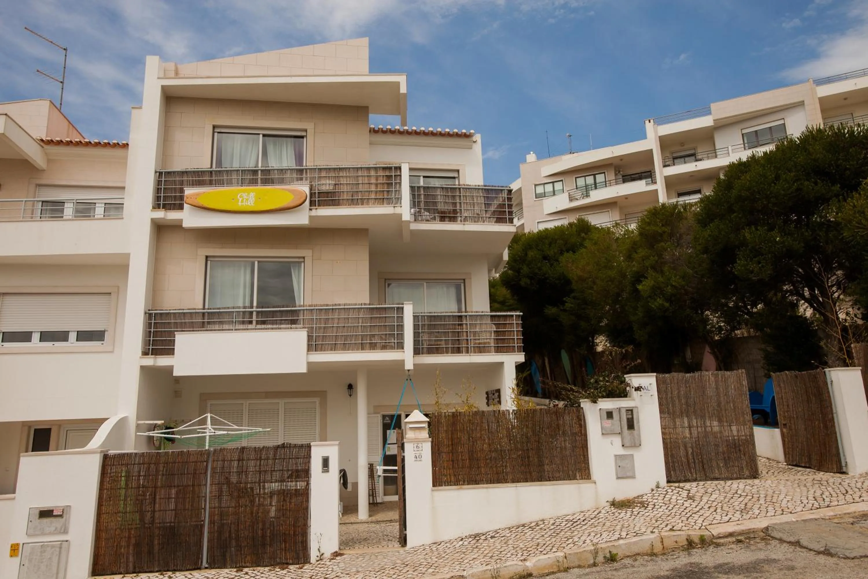 Facade/entrance in Ericeira Chill Hill Hostel & Private Rooms