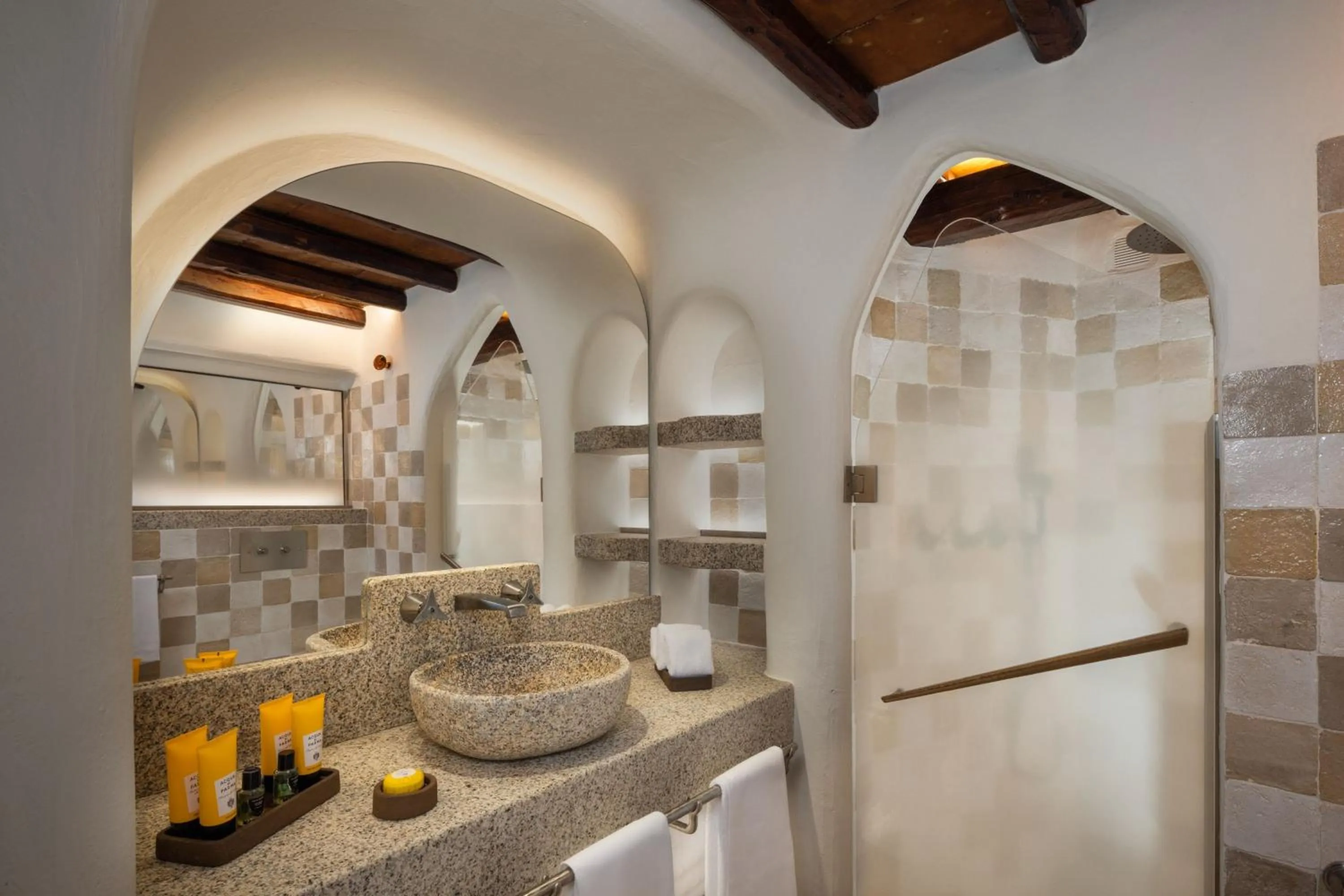 Bathroom in Hotel Cala di Volpe, a Luxury Collection Hotel, Costa Smeralda