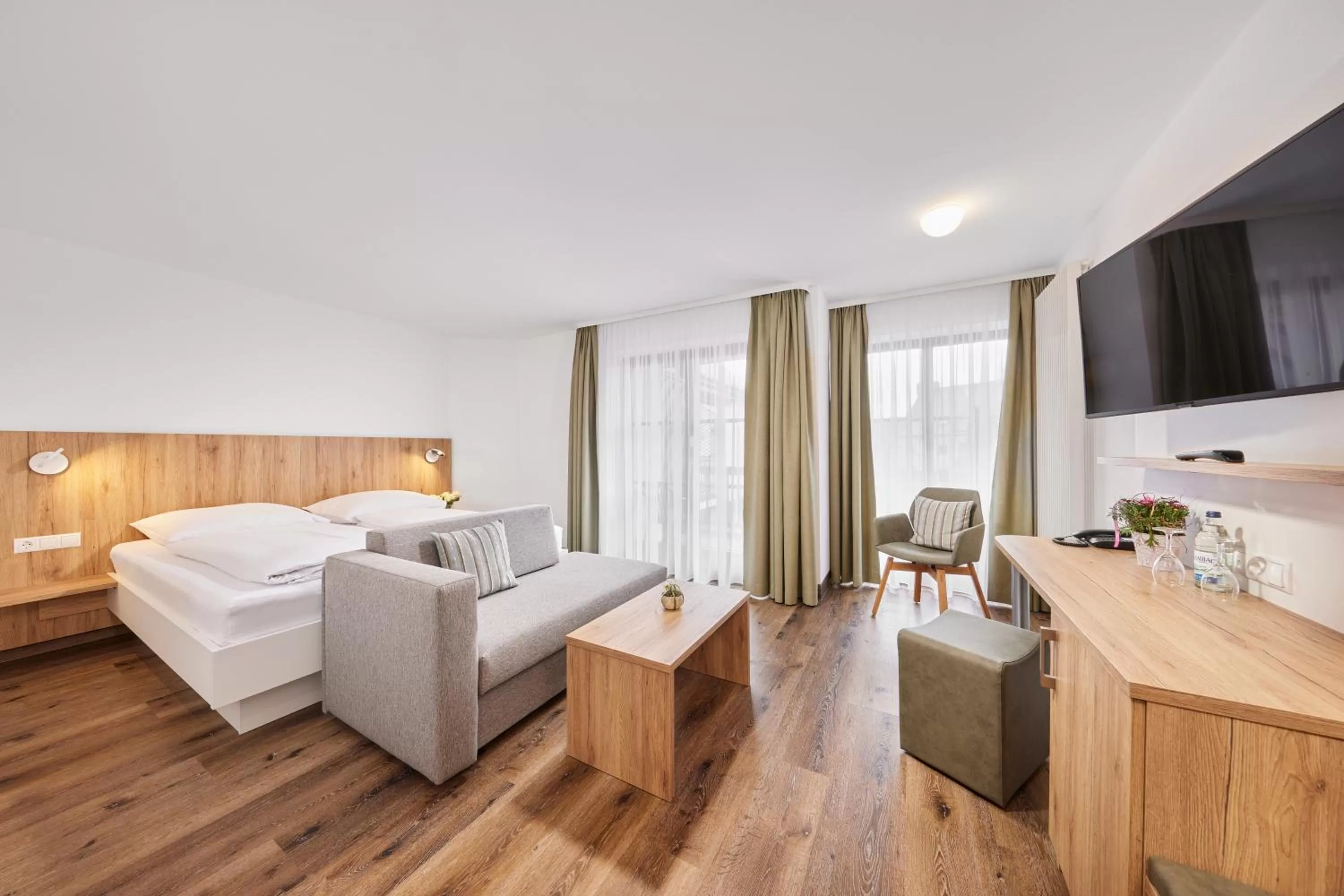 Photo of the whole room, Bed in Hotel Garni Gästehaus am Mühlbach