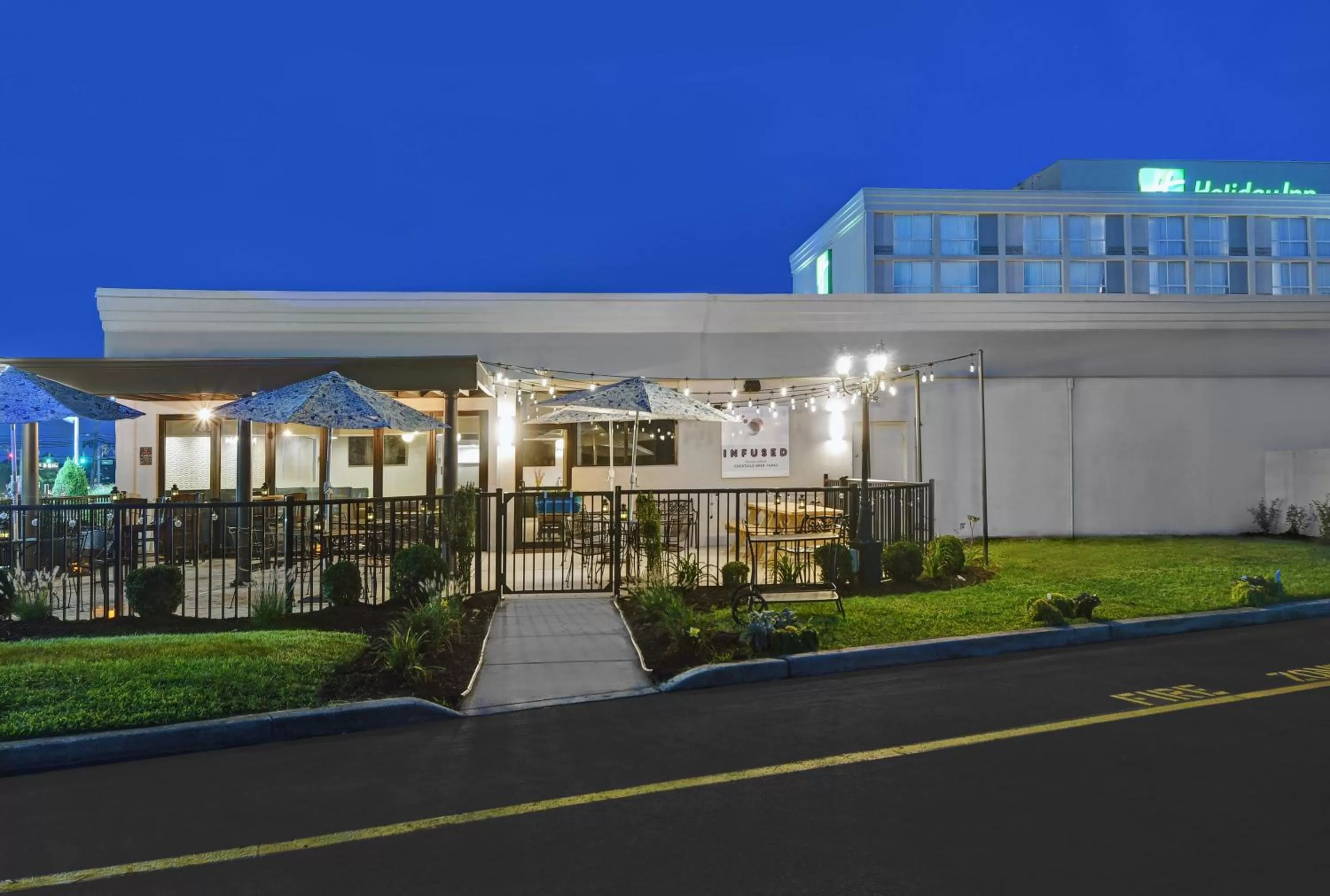 Restaurant/places to eat in Holiday Inn Philadelphia-Cherry Hill by IHG