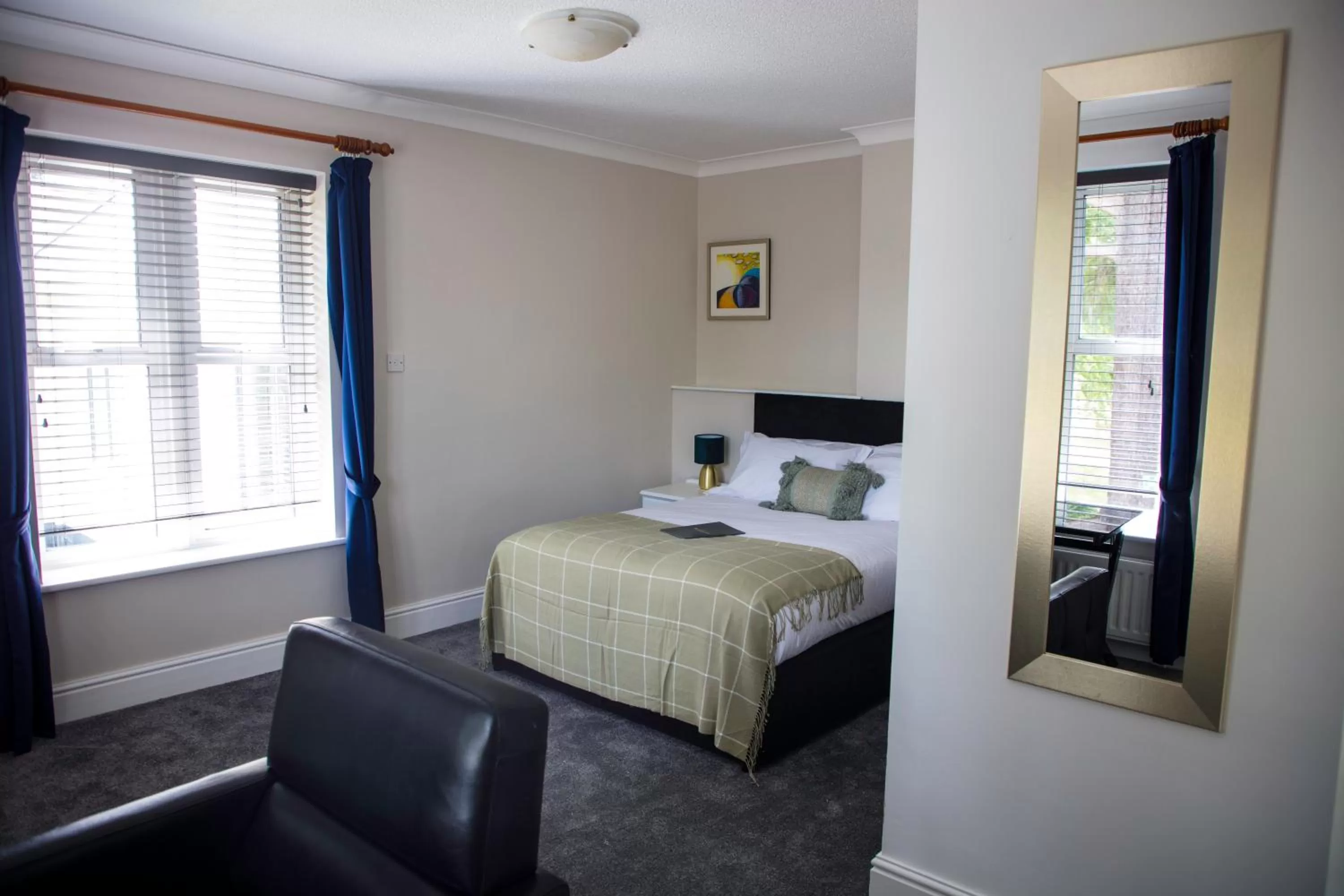 Bedroom, Bed in The Charlton Boutique Hotel