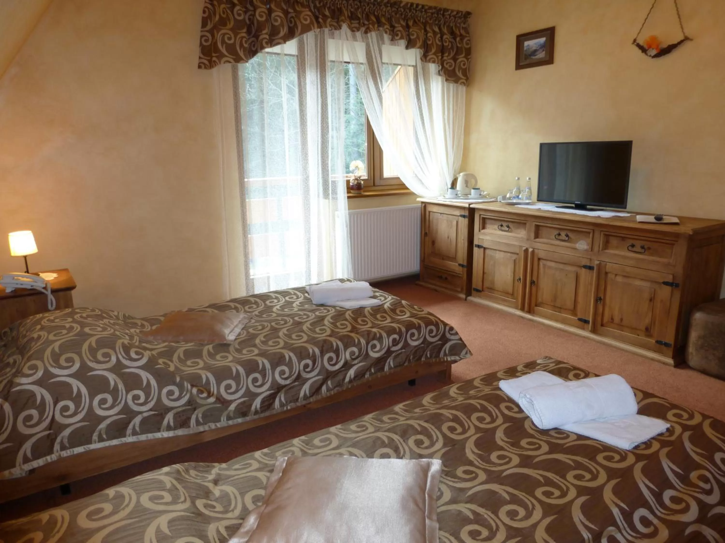 Photo of the whole room, Bed in Hotel Dwór Karolówka