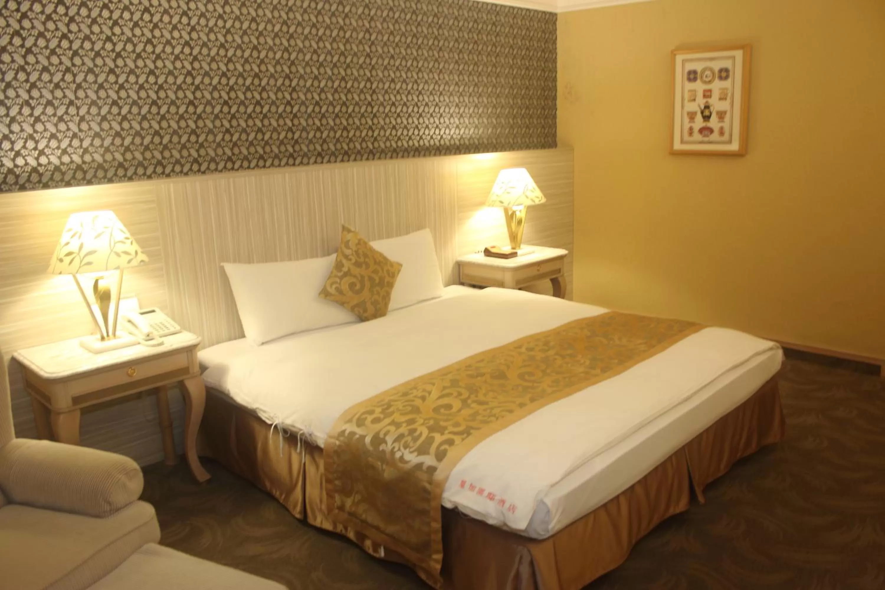 Photo of the whole room, Bed in F Hotel - Taichung