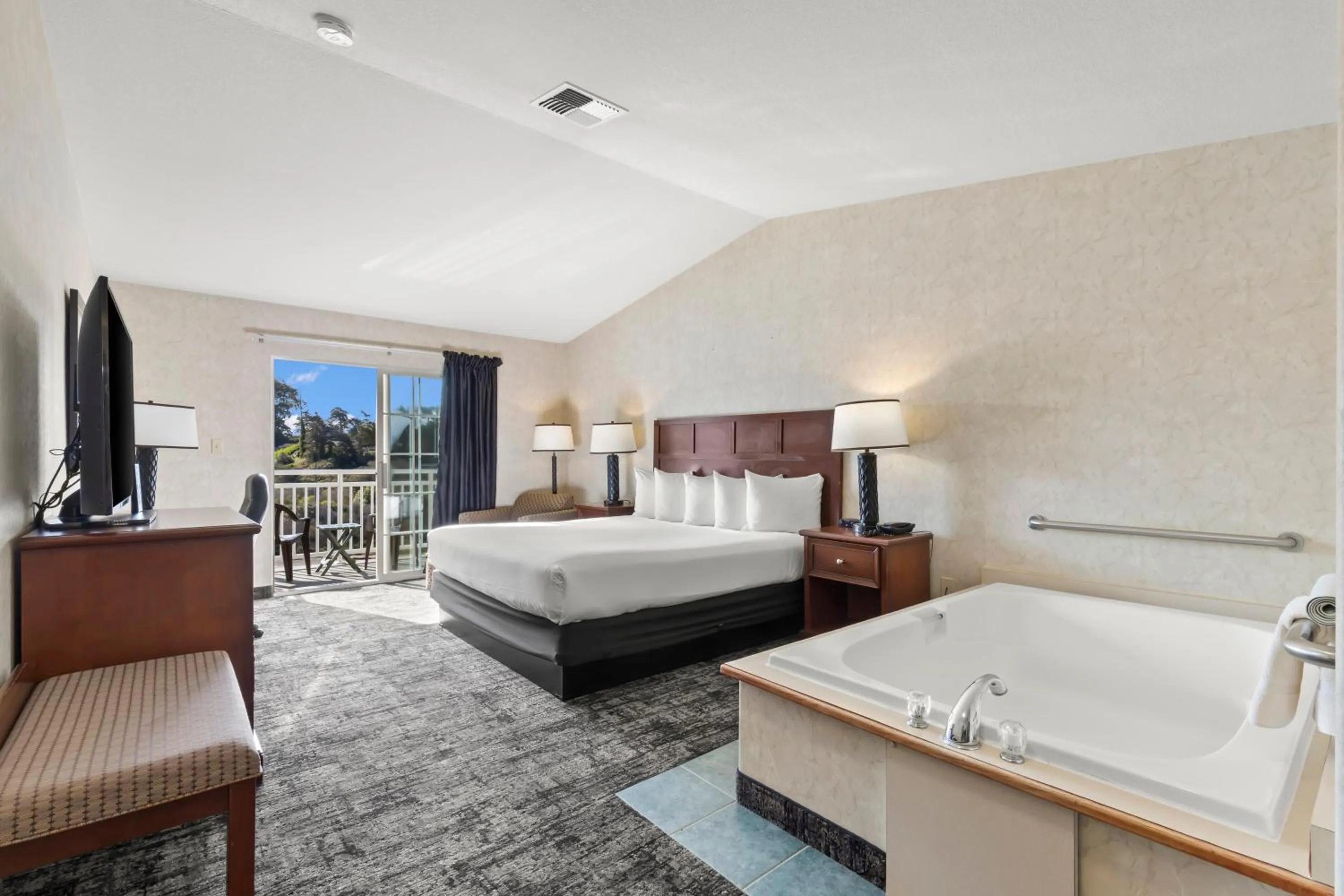 Bed in Beach House Inn