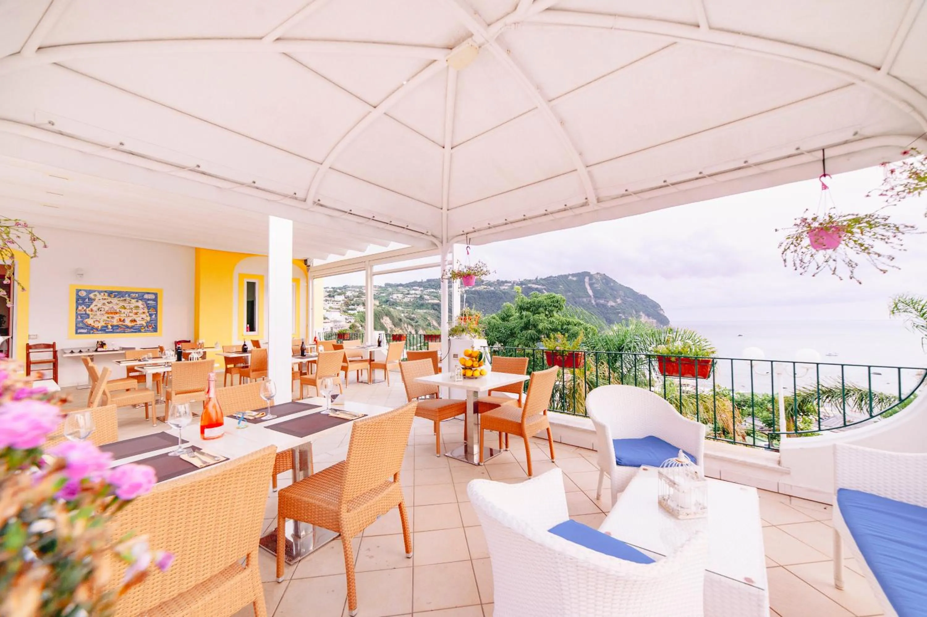 Restaurant/places to eat in Hotel Capizzo