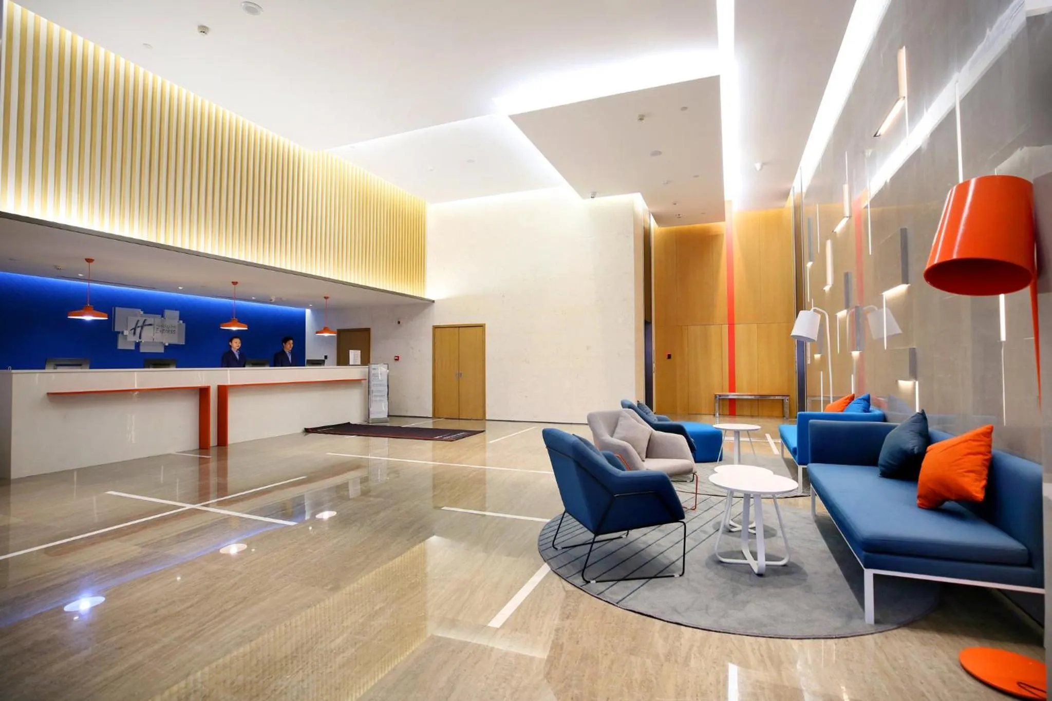 Property building in Holiday Inn Express Chengdu North Railway Station by IHG - Near Panda Base, Near Chunxi Road Free laundromat
