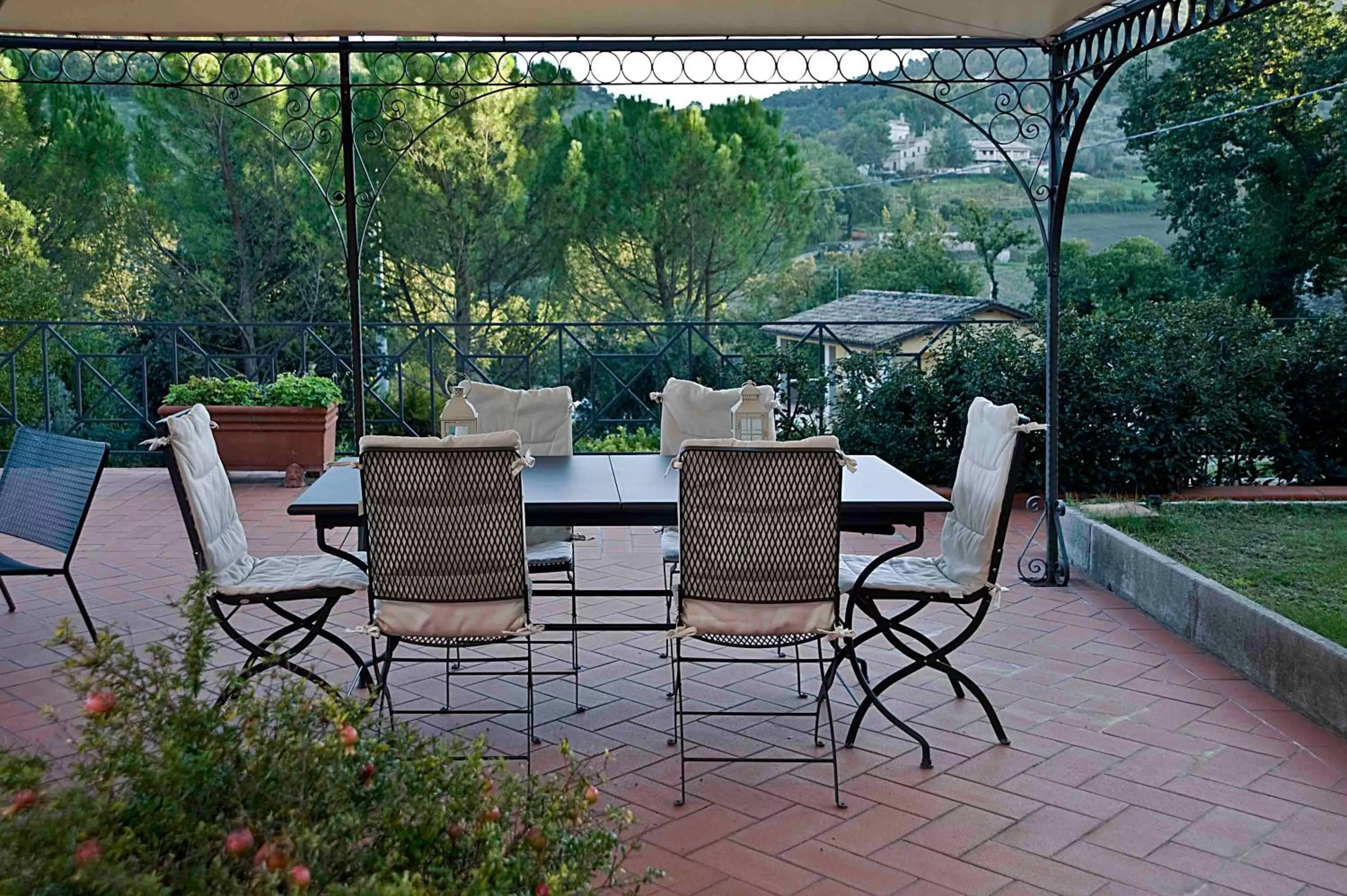 Patio in Albergo Villa Cristina