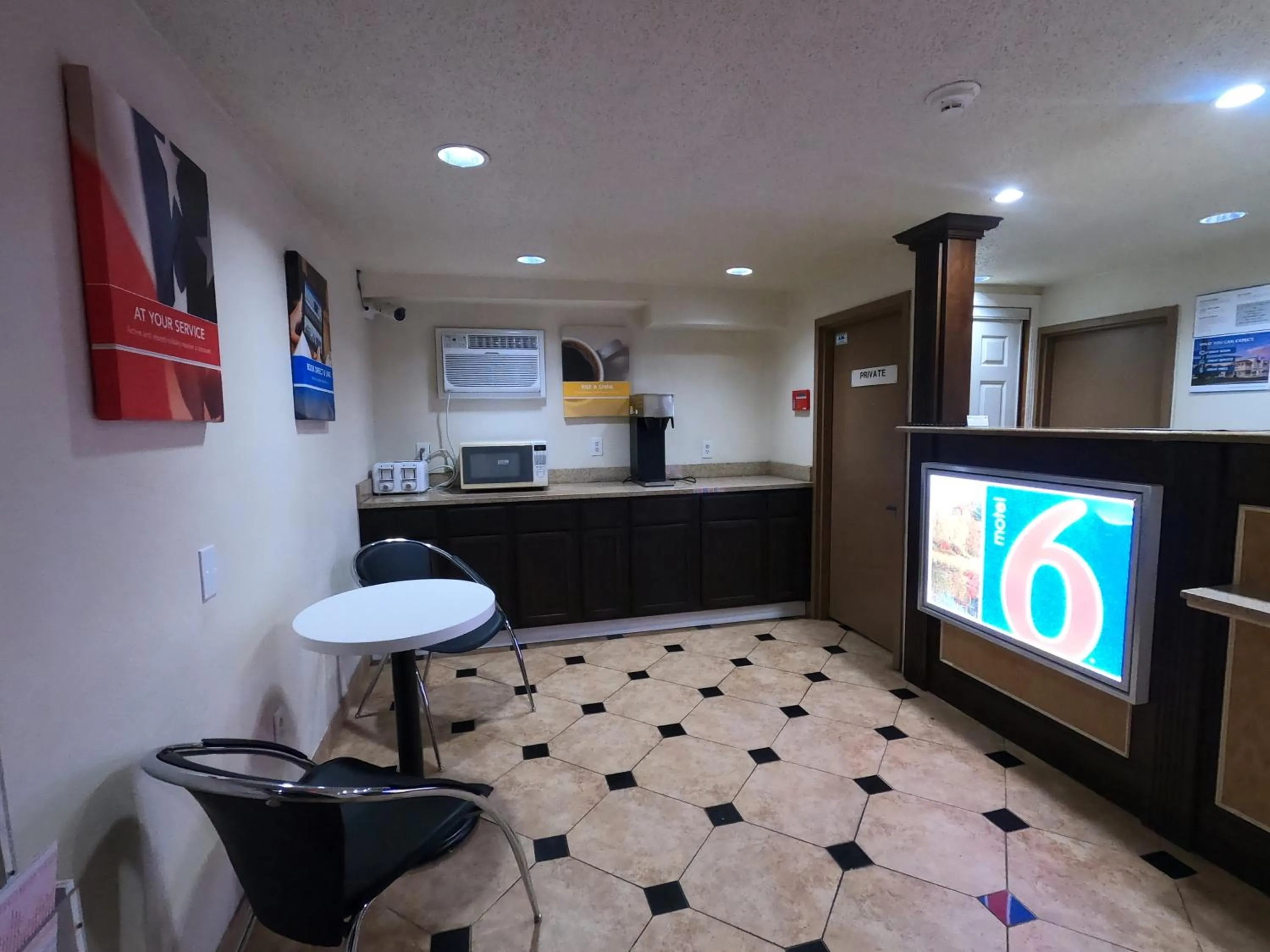 Lobby or reception in Motel 6-Toms River, NJ