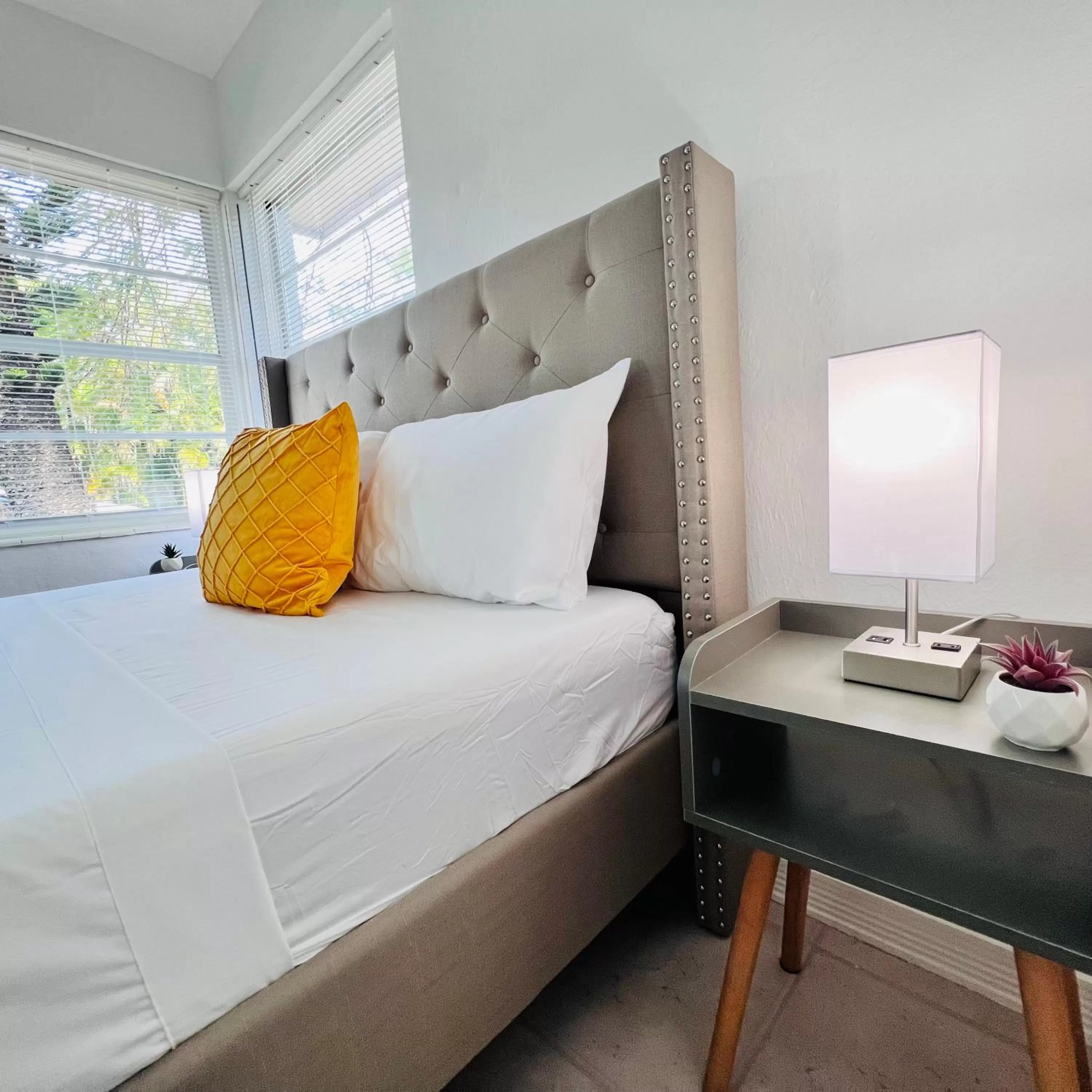 Bed in CocoBay 2BR Condos Near Beach, Galleria Mall, Wilton Manors, Cruise Port