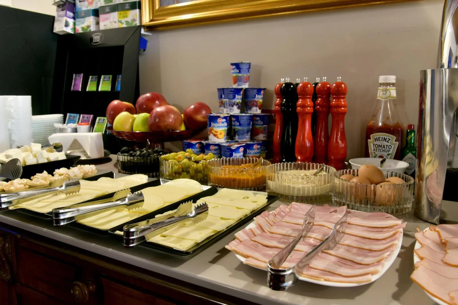 Breakfast in Safrano Palace