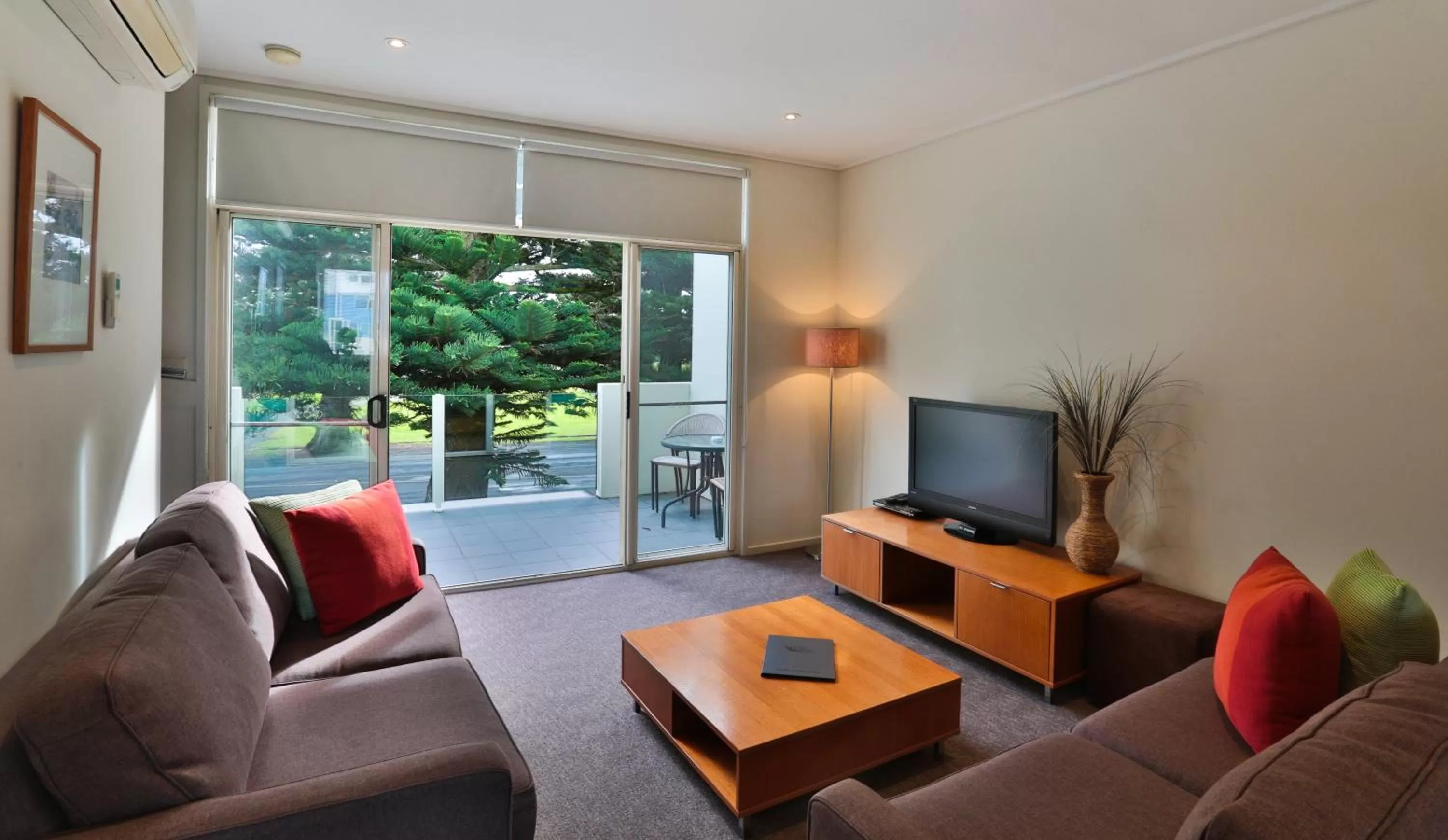 TV and multimedia in Lady Bay Resort