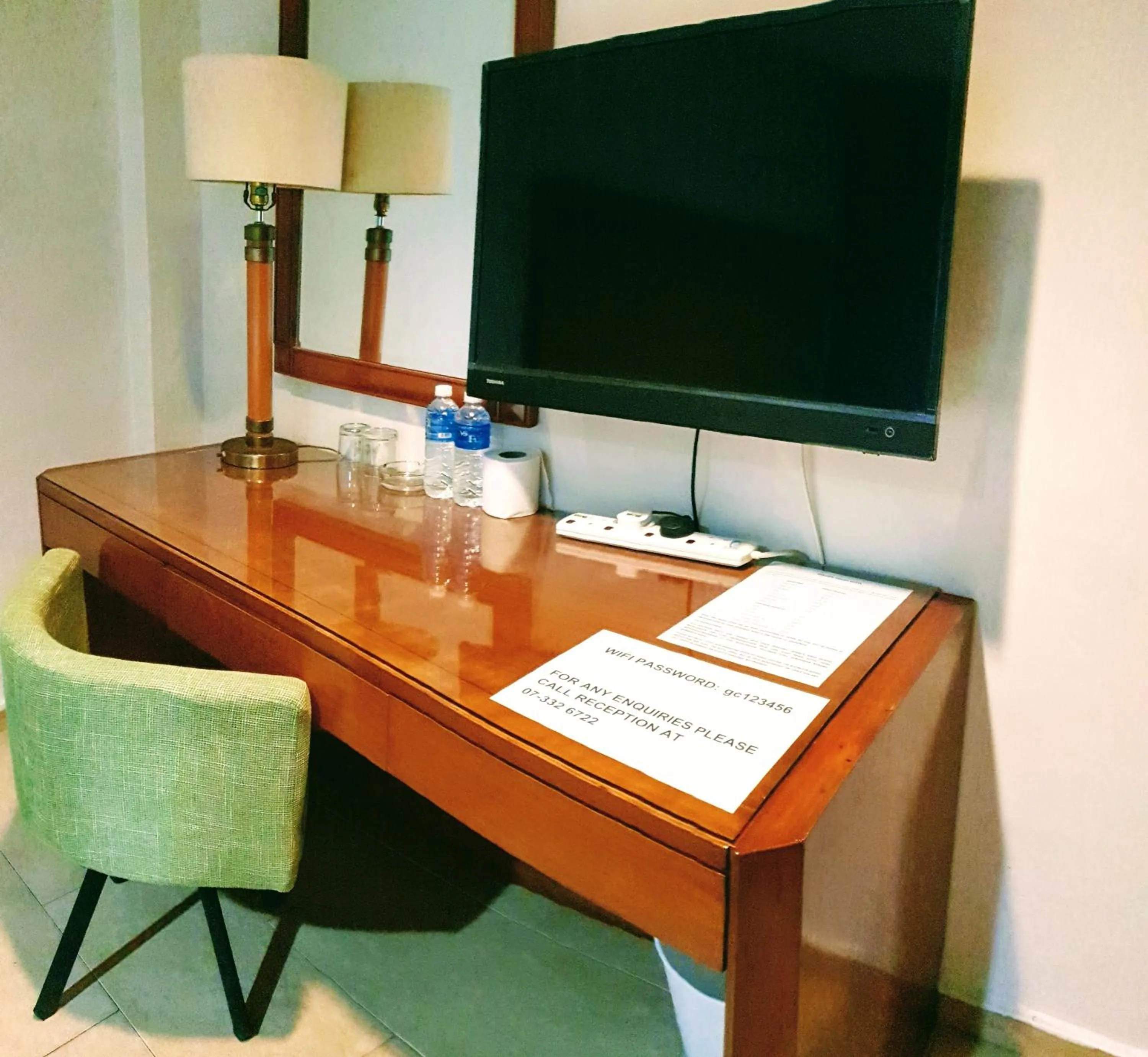 TV and multimedia in Golden Court Hotel - Sri Pelangi