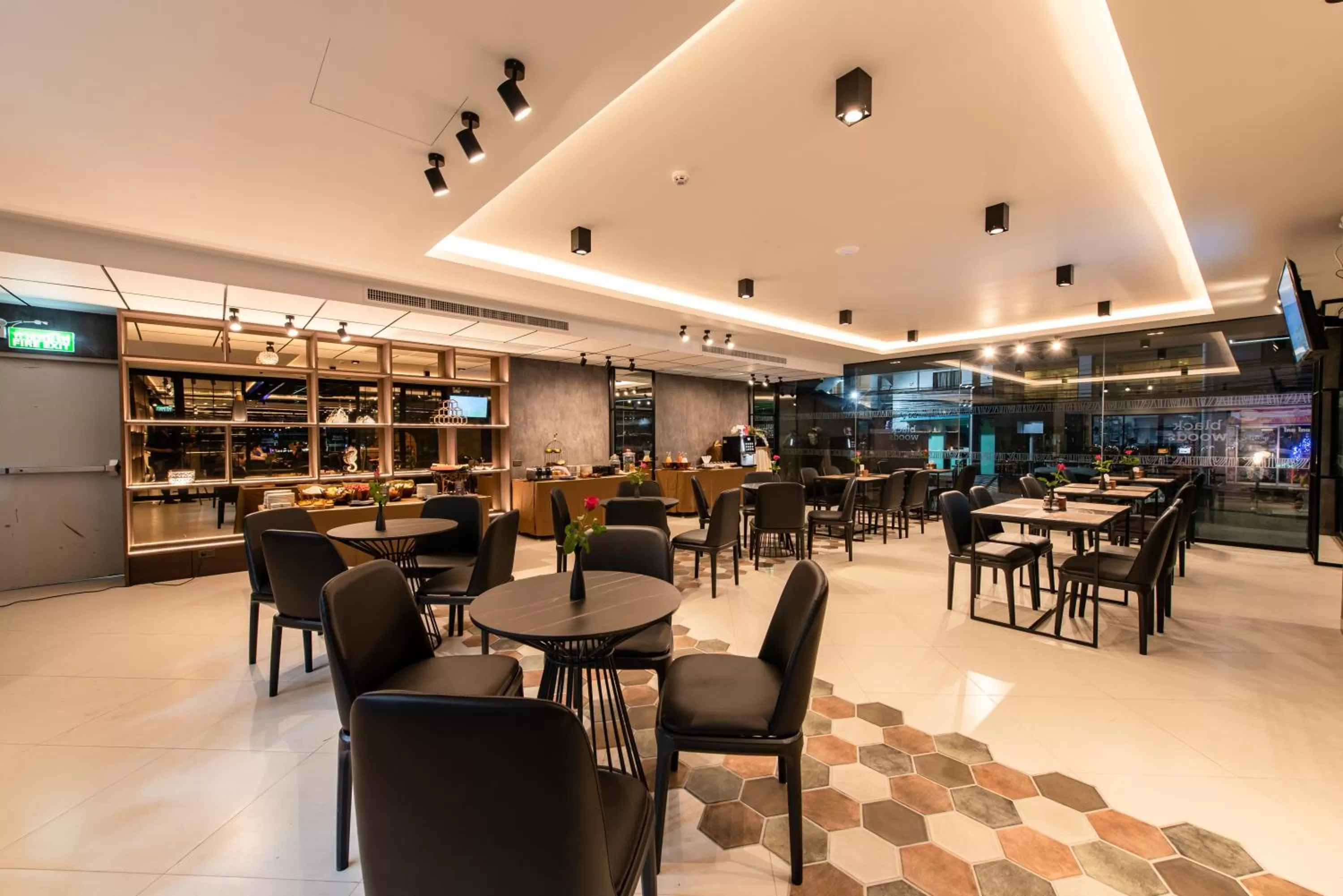 Restaurant/places to eat in Blackwoods Hotel Pattaya - SHA Extra Plus