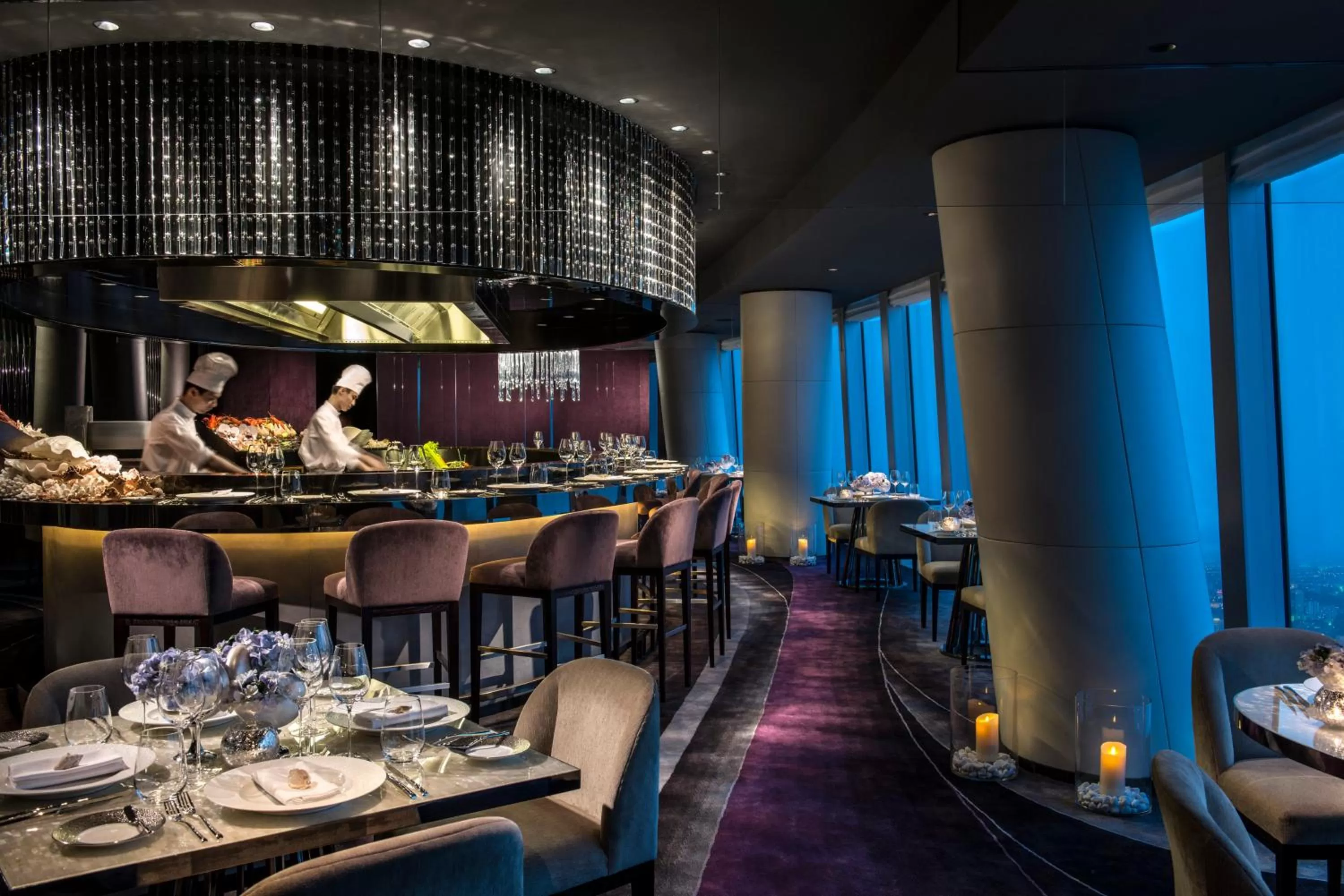 Lounge or bar in Four Seasons Hotel Guangzhou