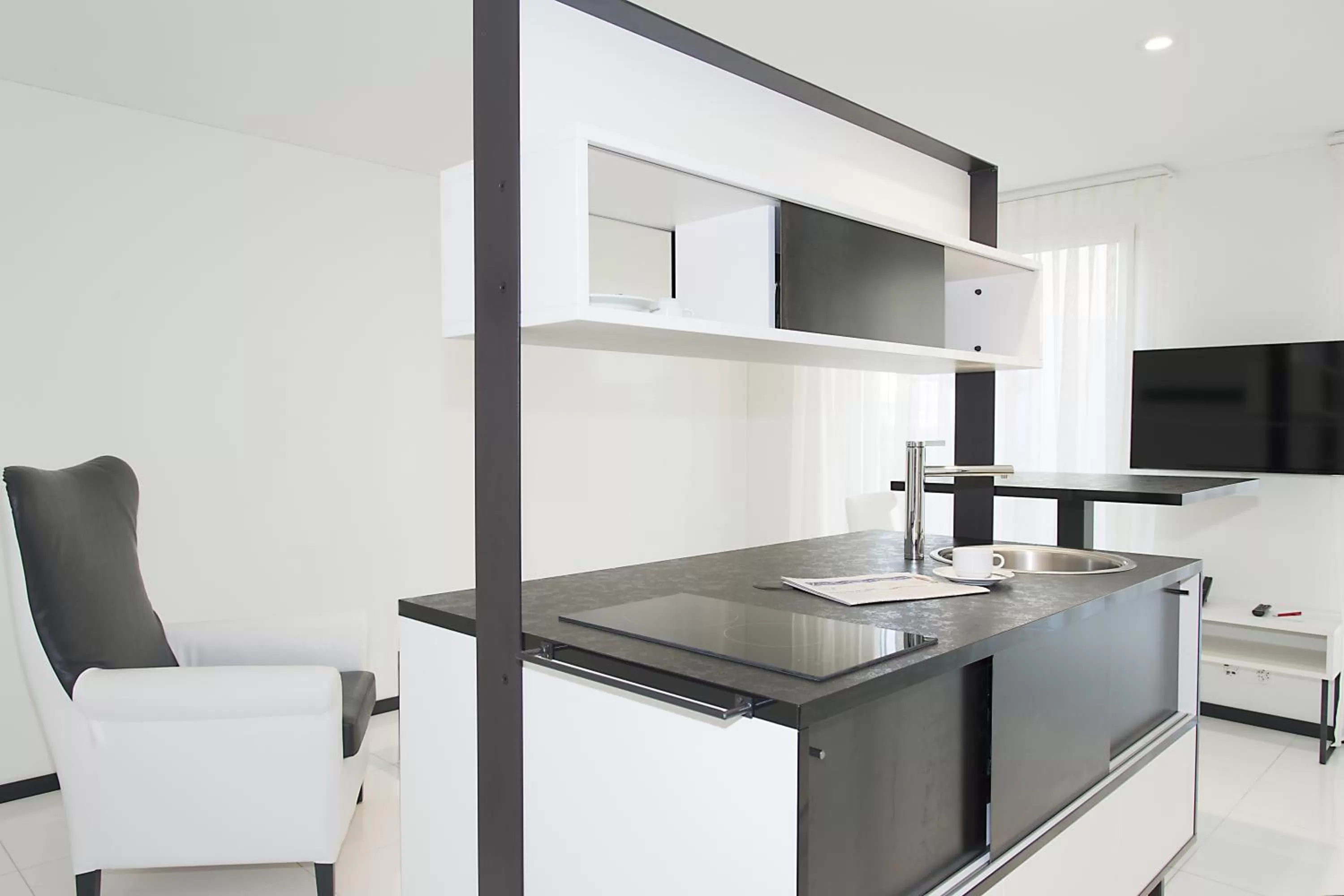 Dining area in Residence Thessoni Home Zurich -self checkin -no restaurants-short&longstay