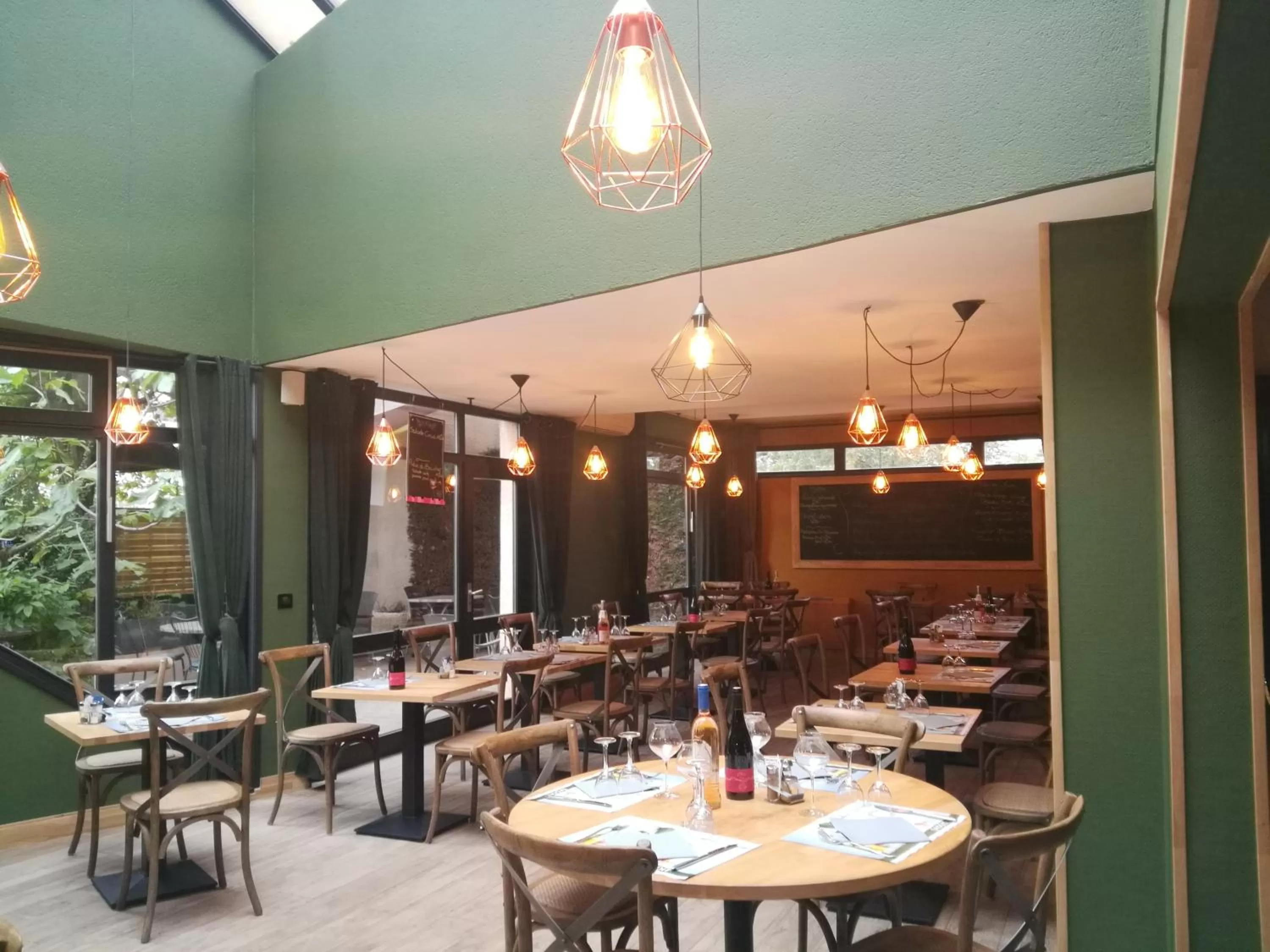 Restaurant/Places to Eat in HOTEL RESTAURANT CIRIUS