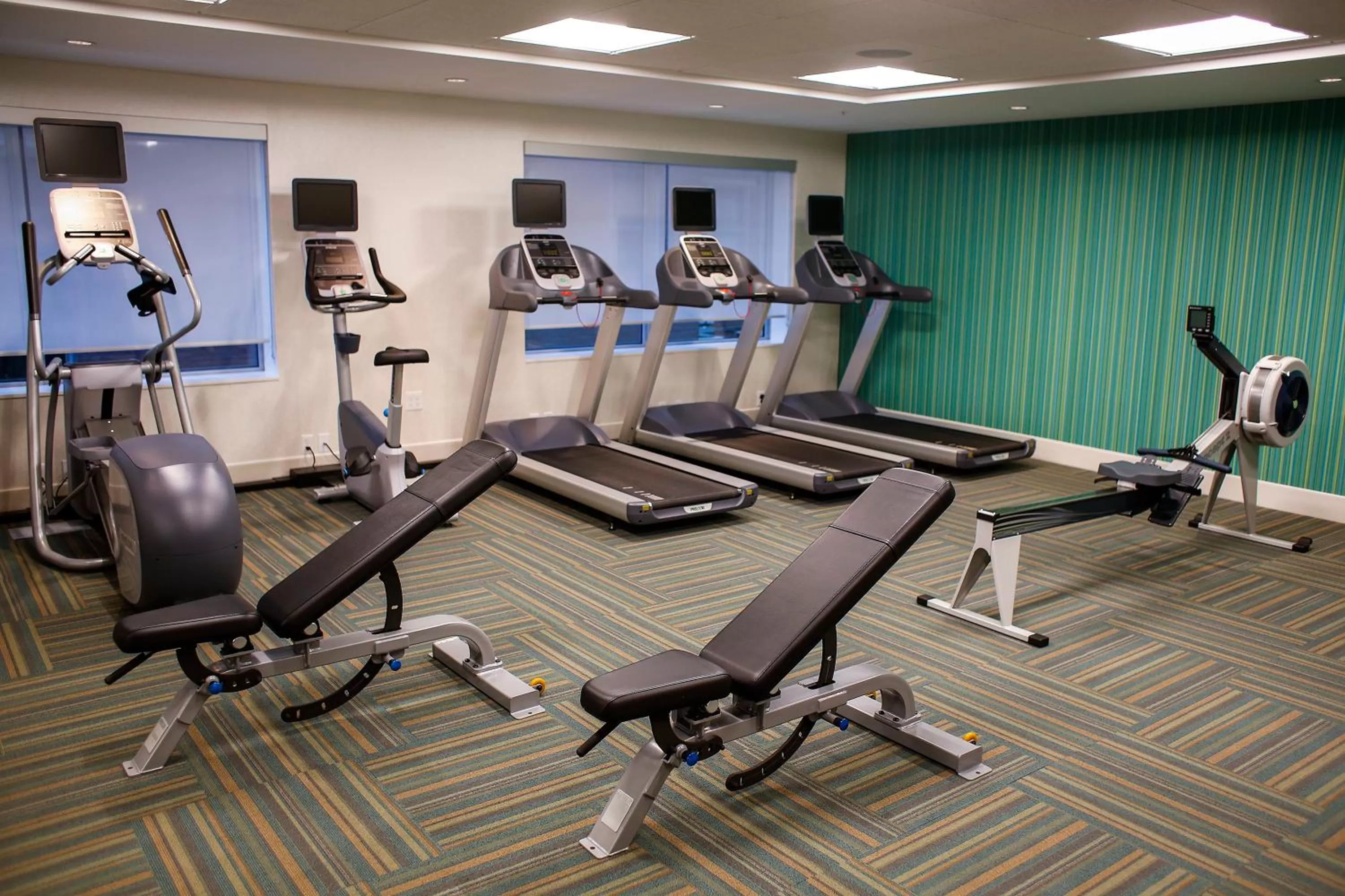 Fitness centre/facilities in Holiday Inn Express & Suites Downtown Louisville by IHG