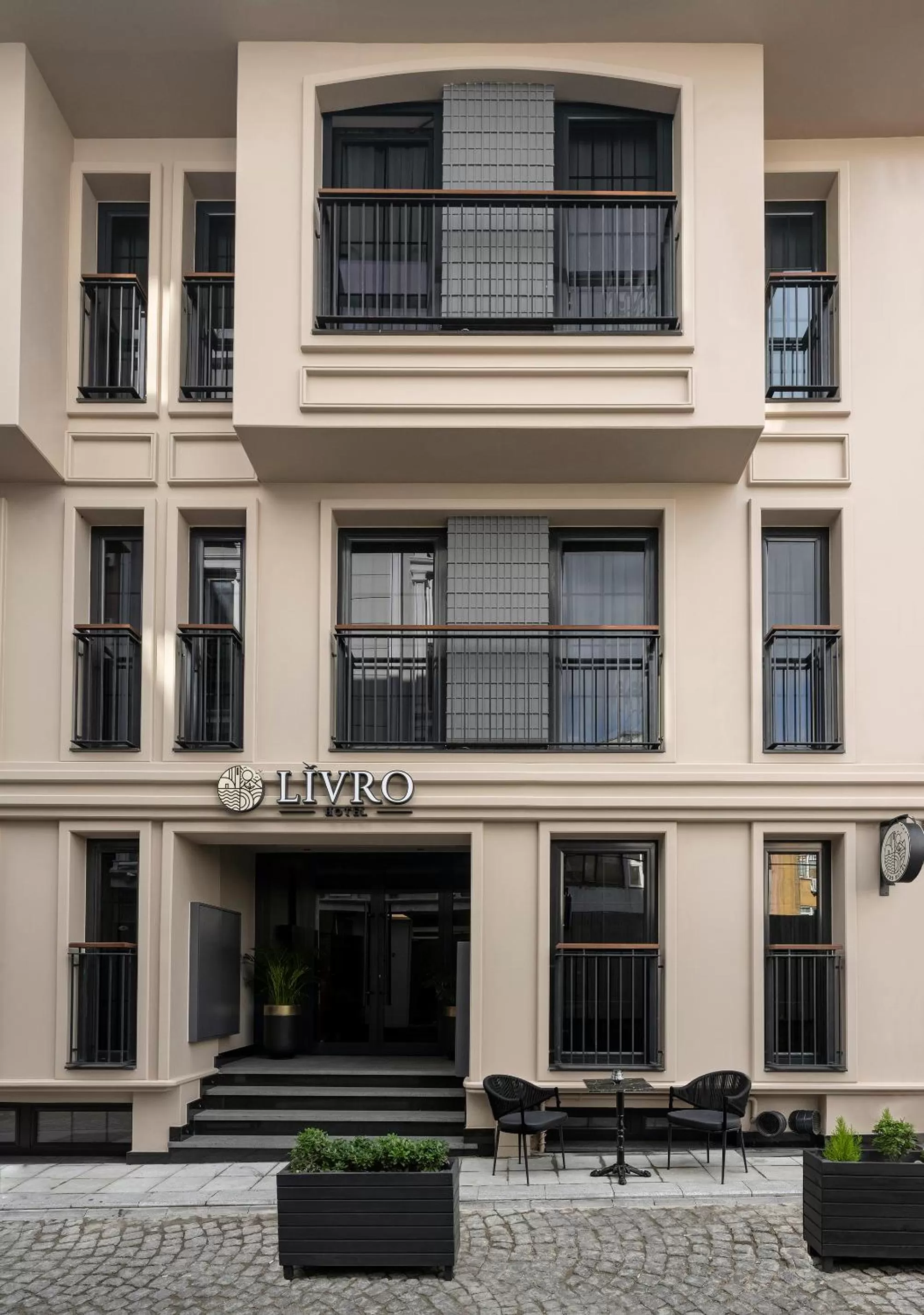 Property building in Livro Hotel