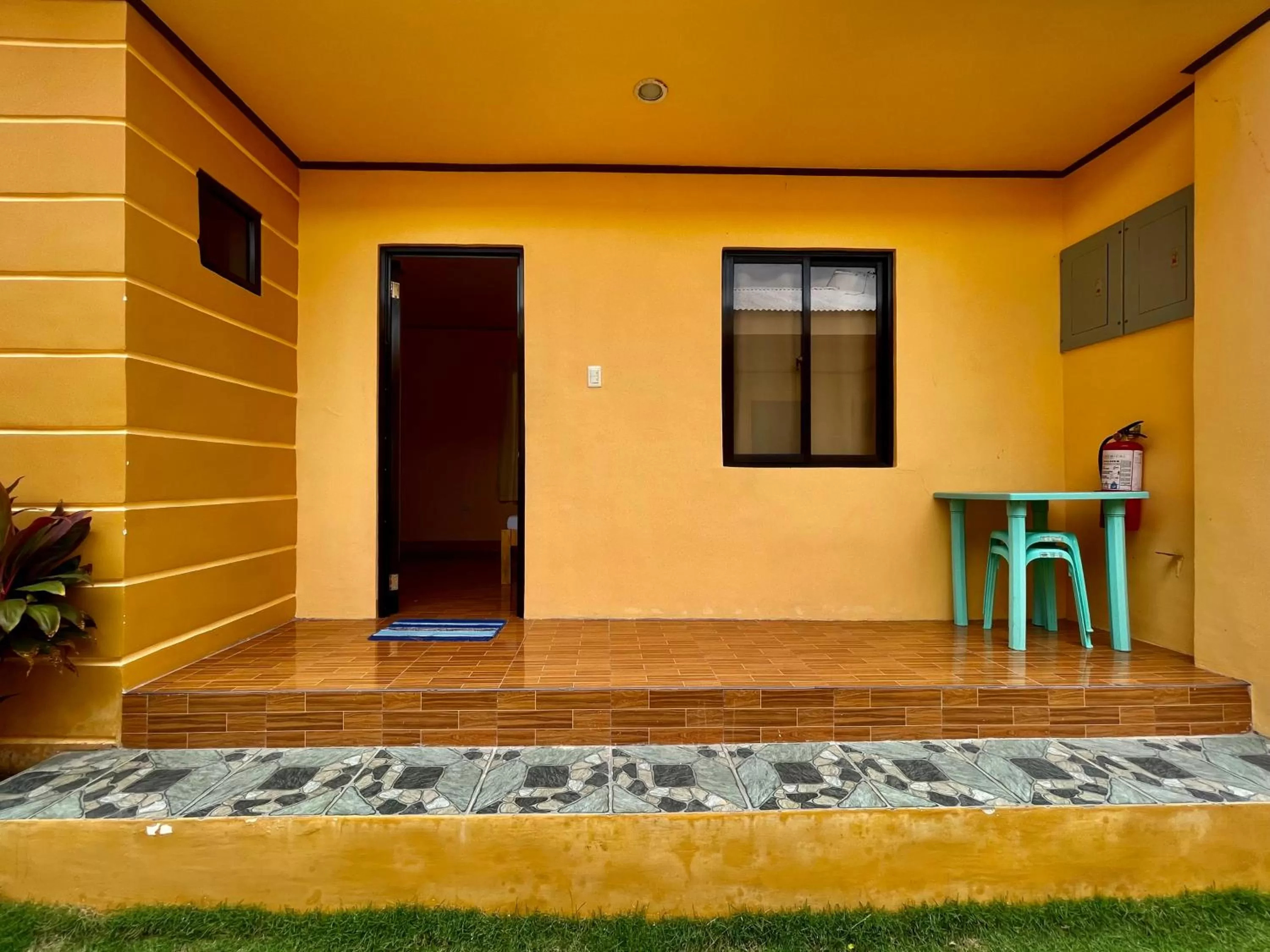 Property building in GOLDEN SUNSET INN