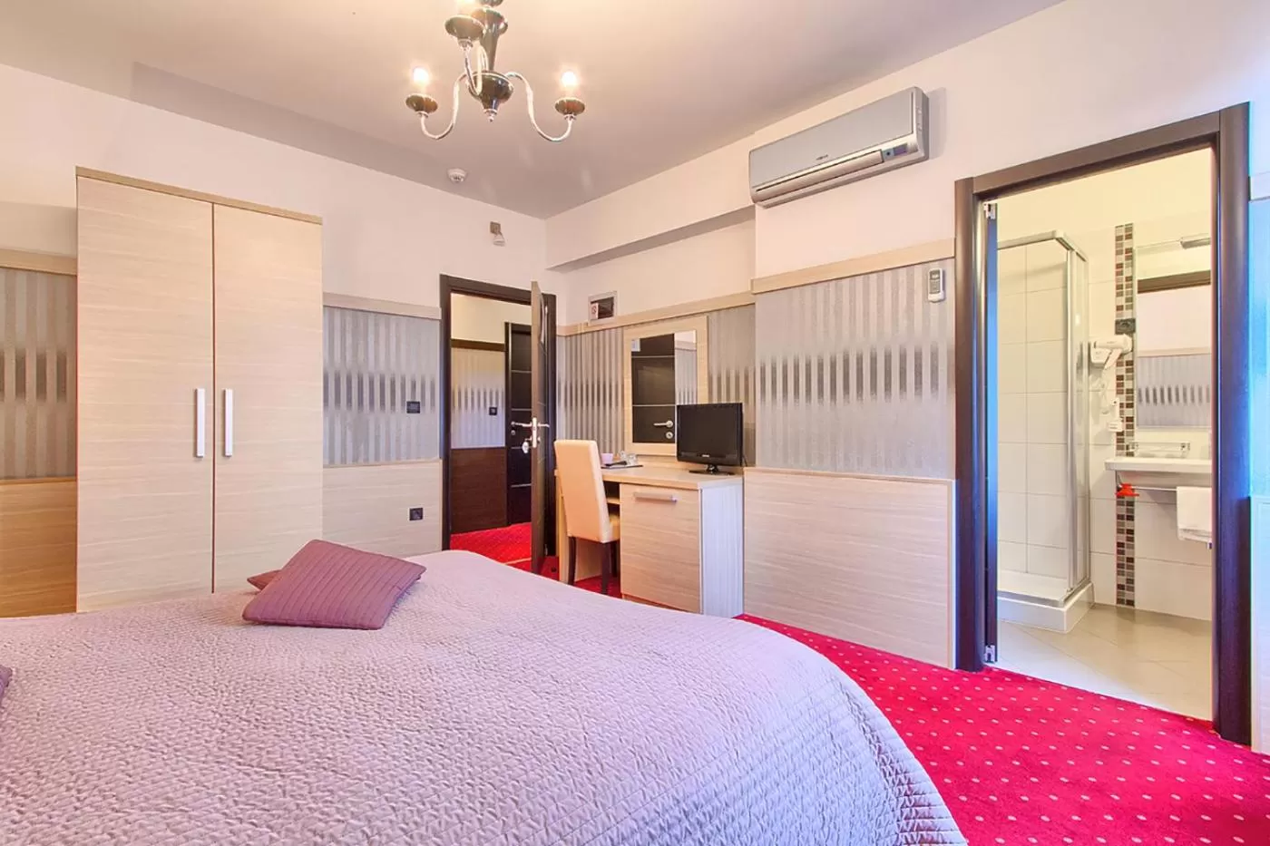 TV and multimedia, Bed in Hotel Galija