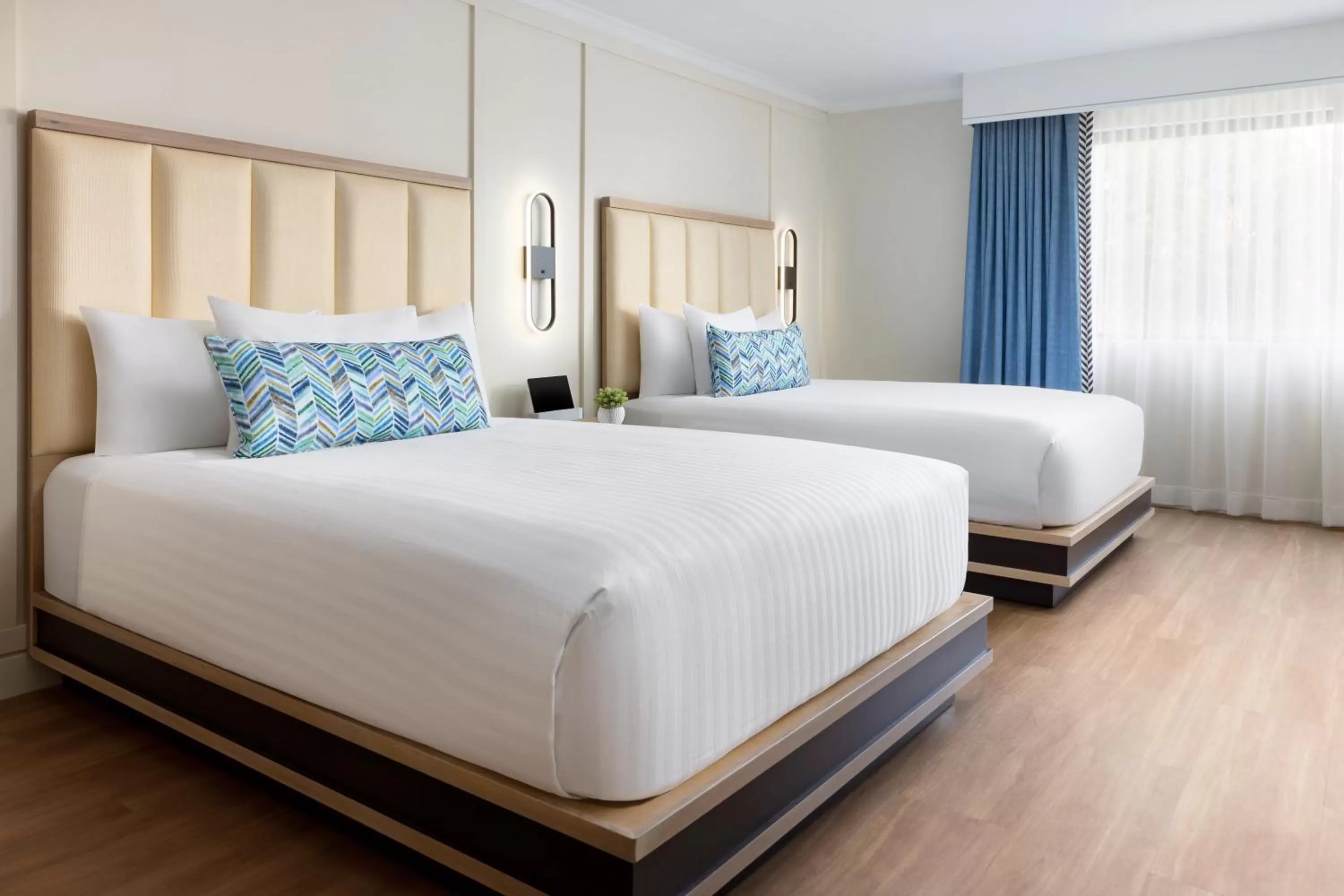 Bed in The Anza-a Calabasas Hotel