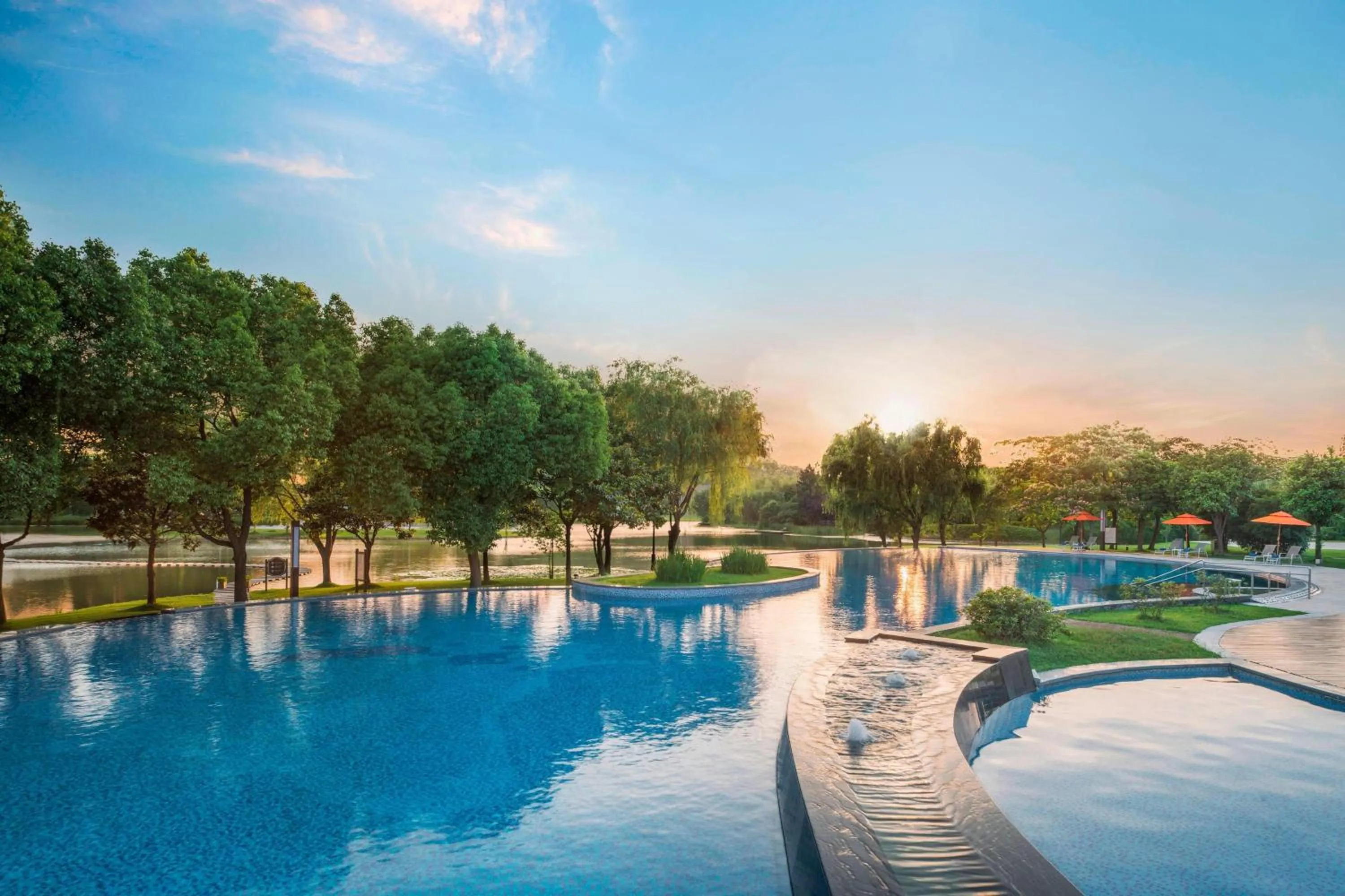 Swimming pool in The Yuluxe Sheshan, Shanghai, A Tribute Portfolio Hotel